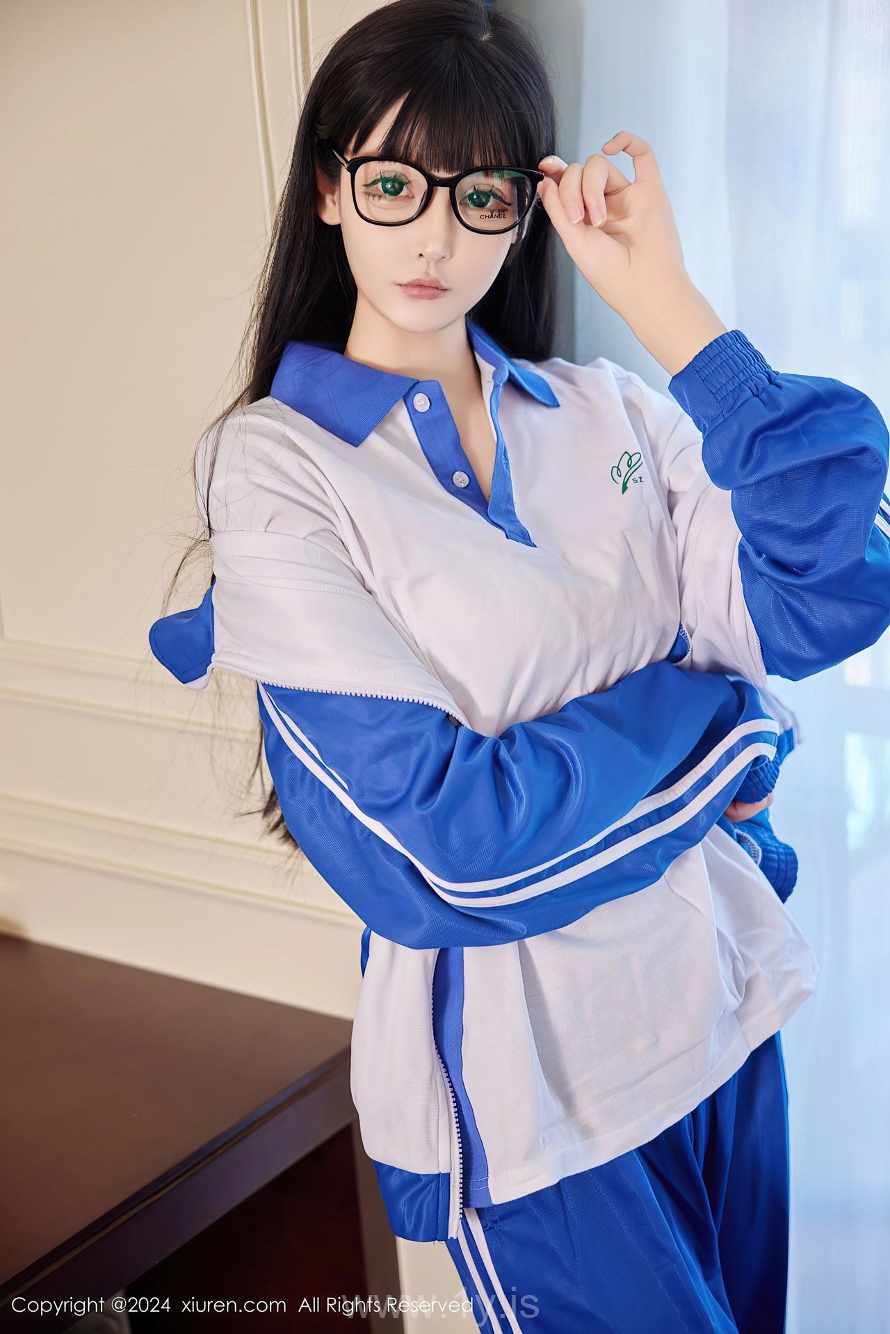 XIUREN(秀人网) No.9000 Charming & Slim Chinese Femme fatale 智恩baby