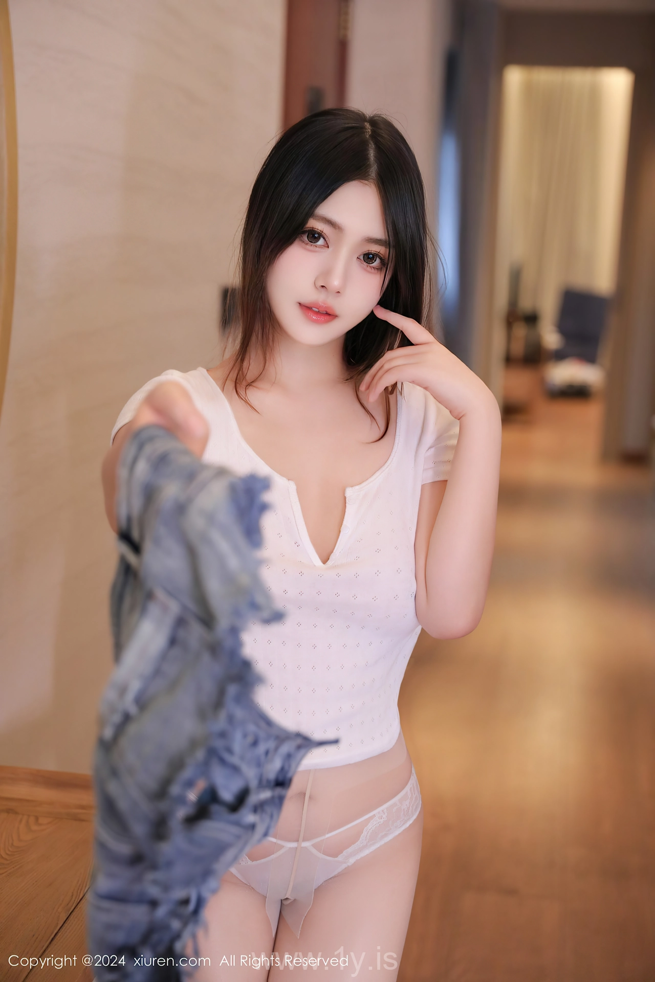 XIUREN(秀人网) No.9008 Breathtaking & Slim Chinese Nymph 蛋蛋宝