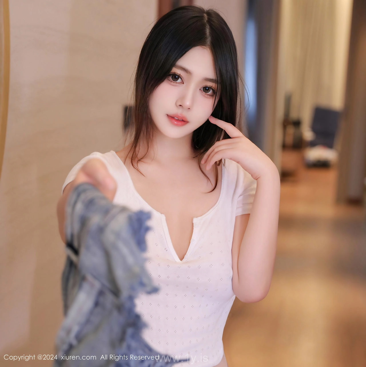 XIUREN(秀人网) No.9008 Breathtaking & Slim Chinese Nymph 蛋蛋宝