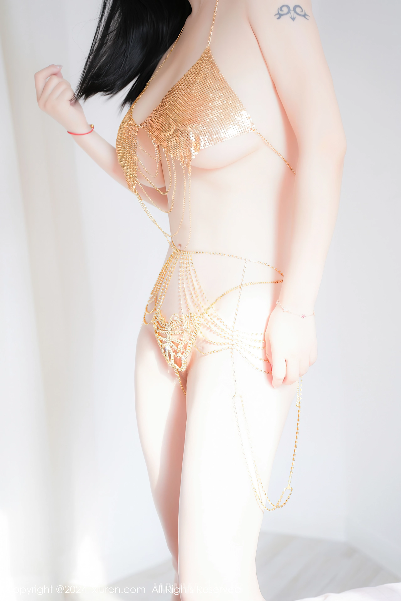 XIUREN(秀人网) No.9015 Sophisticated & Dazzling Chinese Goddess 雅茹老师