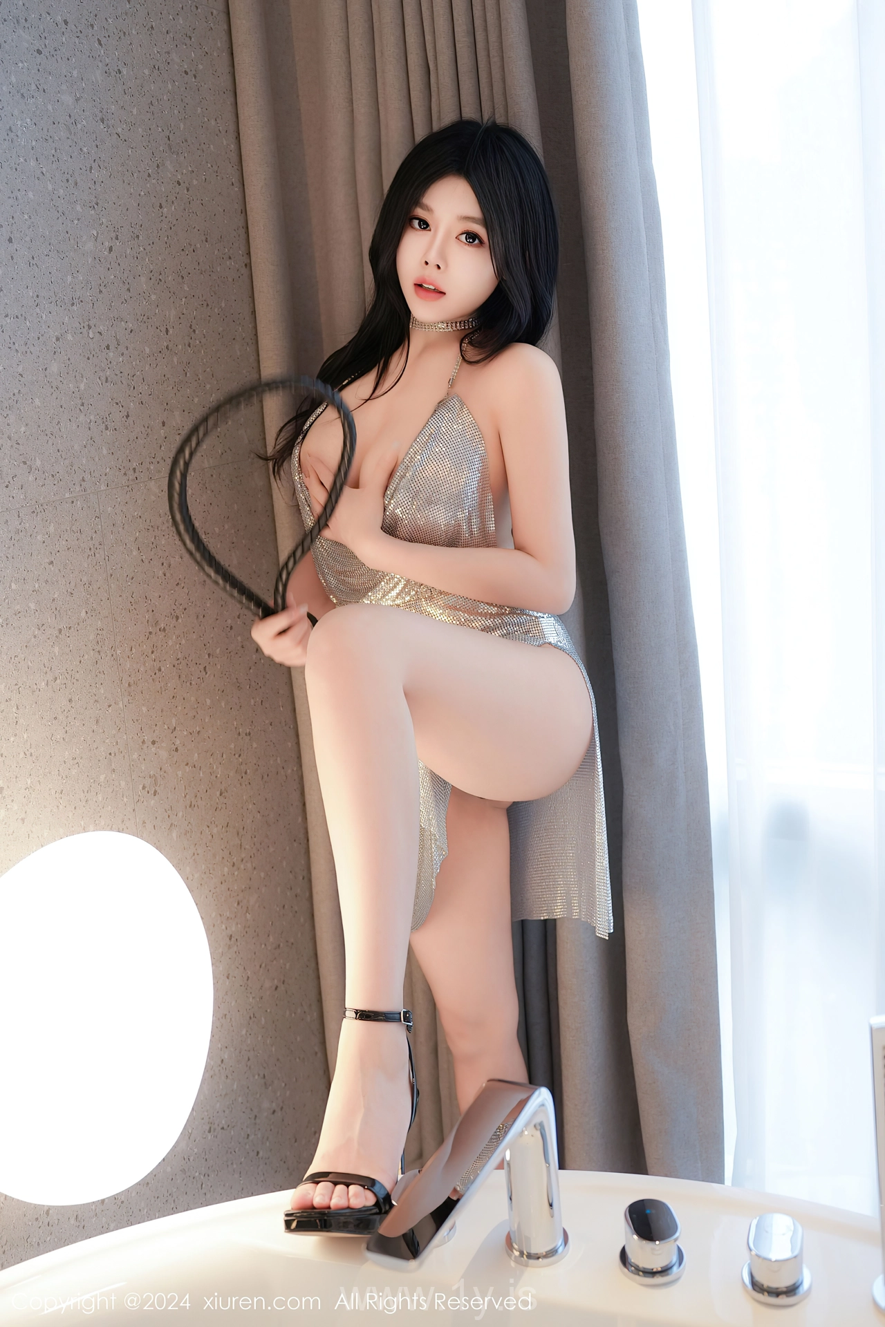 XIUREN(秀人网) No.9017 Good-looking Asian Girl 董媛媛Janel