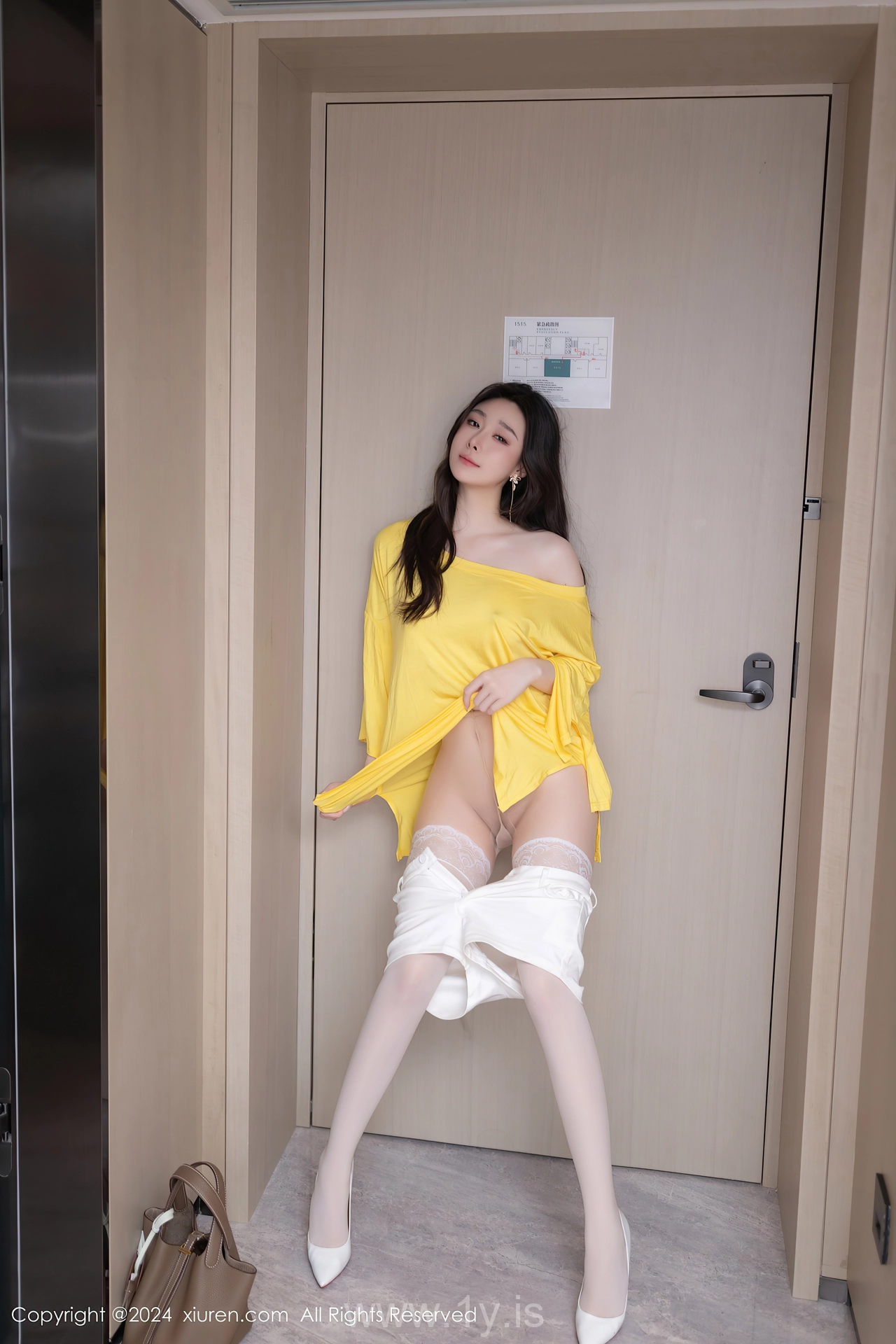 XIUREN(秀人网) No.9019 Delicate Chinese Jewel 小逗逗