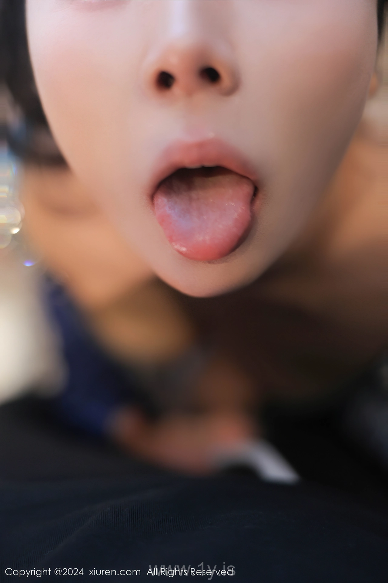 XIUREN(秀人网) No.9022 Mesmerizing & Good-looking Asian Homebody Girl 麦田