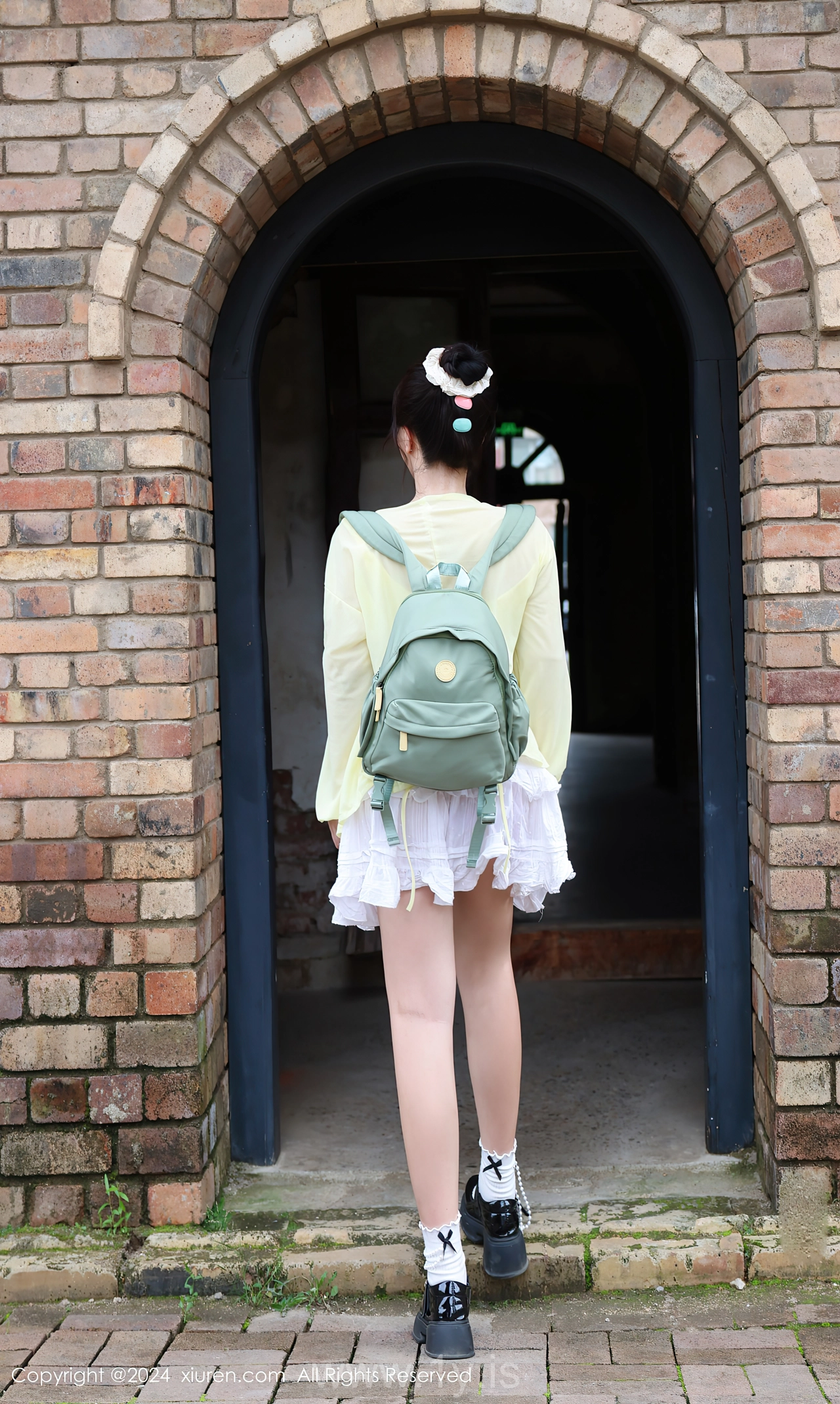 XIUREN(秀人网) No.9024 Refined Chinese Cougar 小薯条nienie