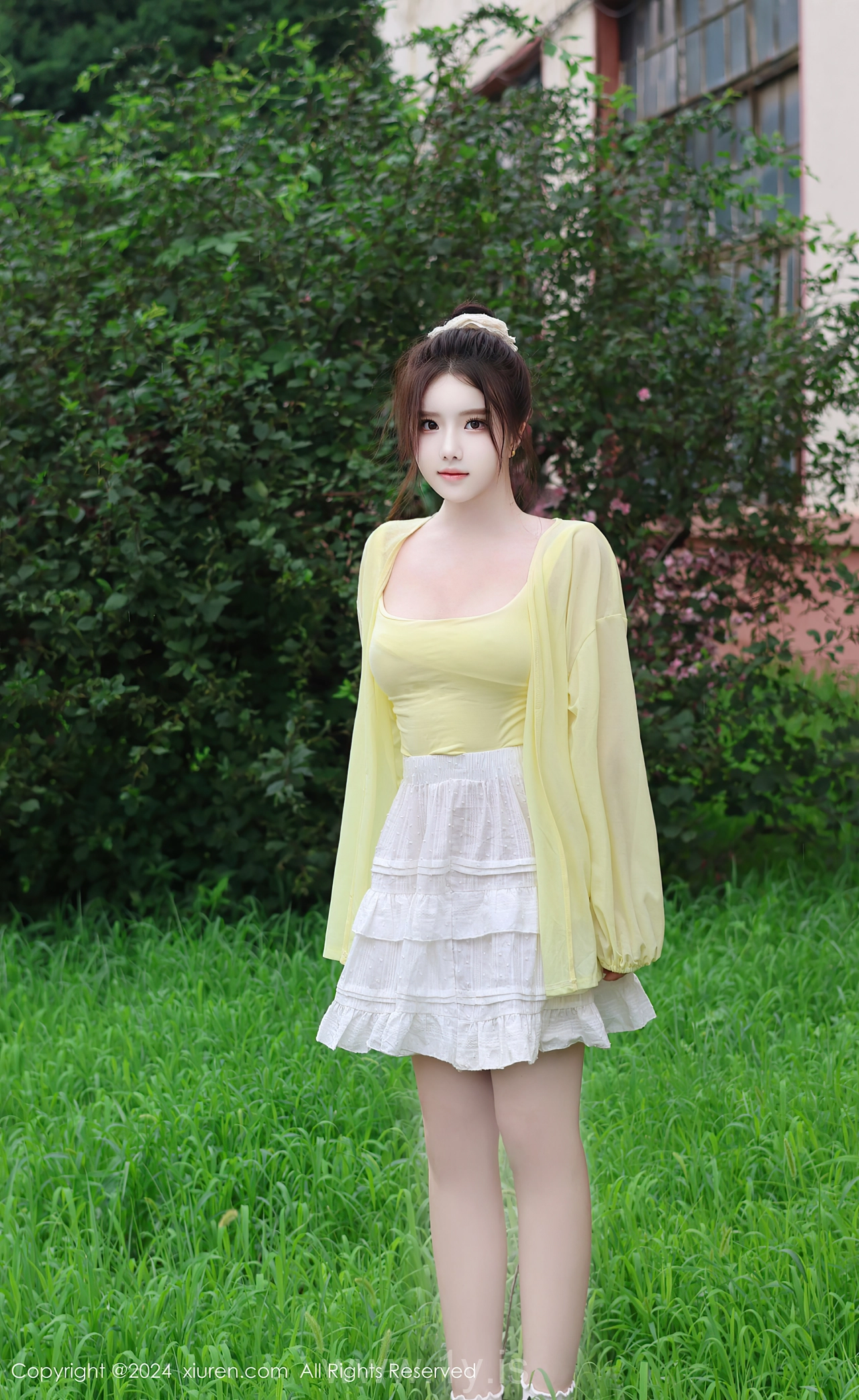 XIUREN(秀人网) No.9024 Refined Chinese Cougar 小薯条nienie