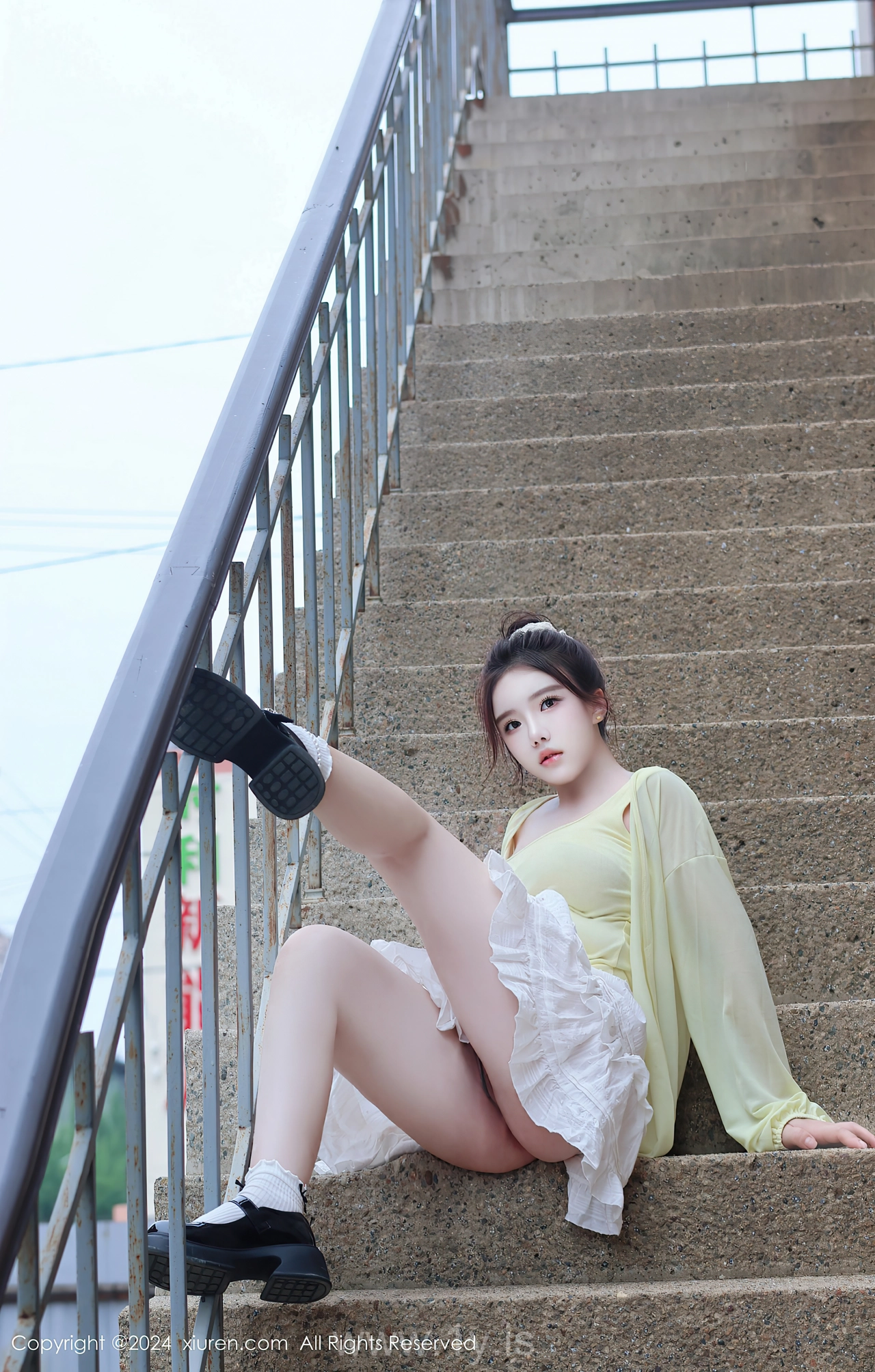 XIUREN(秀人网) No.9024 Refined Chinese Cougar 小薯条nienie