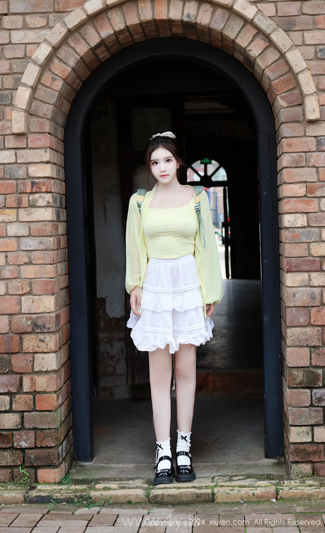 XIUREN(秀人网) No.9024 Refined Chinese Cougar 小薯条nienie