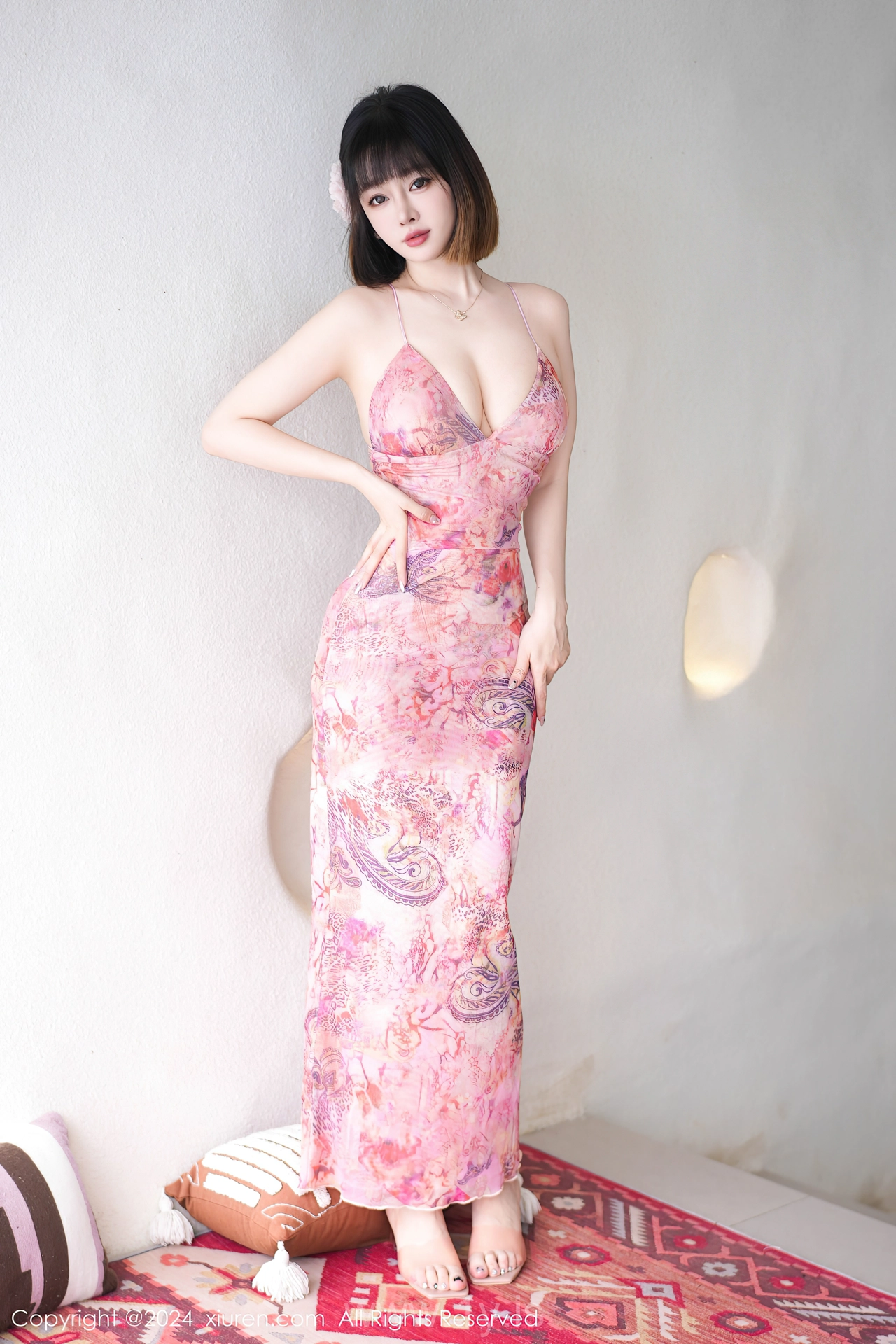 XIUREN(秀人网) No.9025 Seductive Chinese Peri 王雨纯