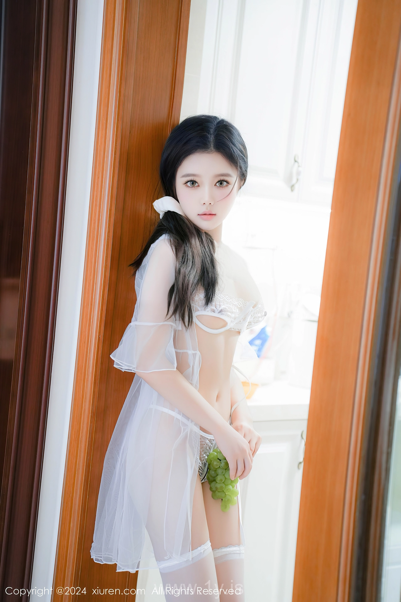 XIUREN(秀人网) No.9031 Luminous & Pretty Chinese Seductress 于诺诺ise