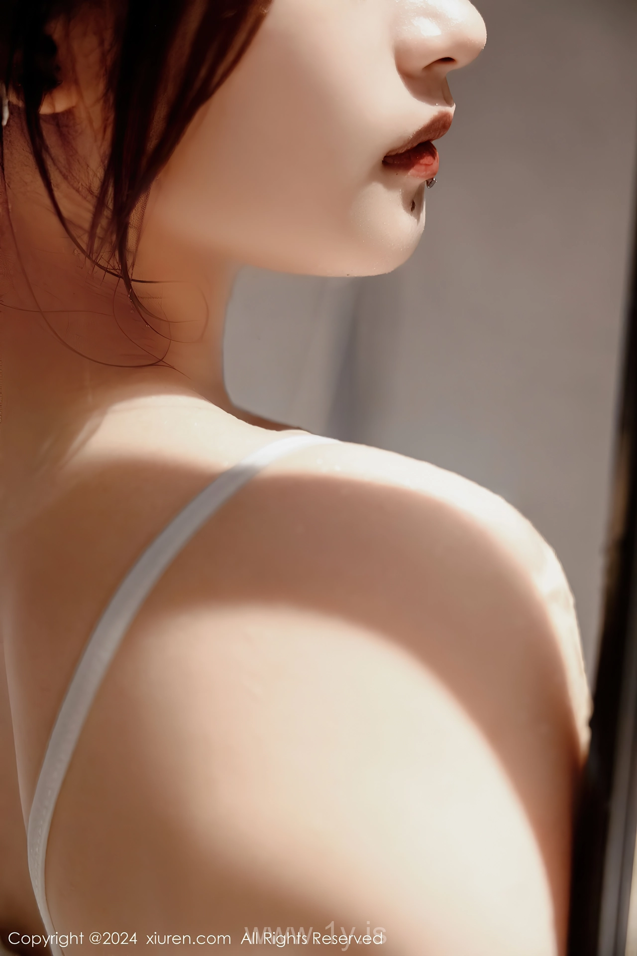 XIUREN(秀人网) No.9037 Extraordinary Chinese Cougar 吴婷婉