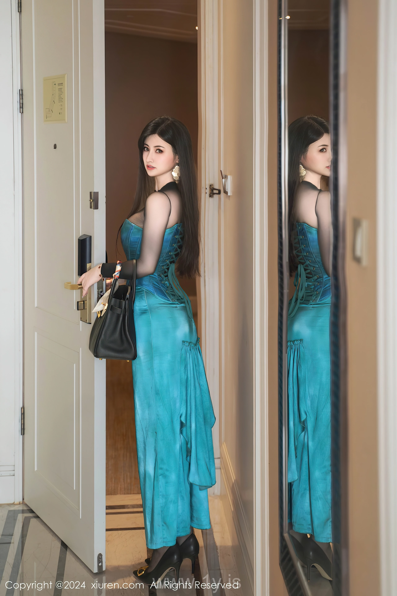 XIUREN(秀人网) No.9039 Nice-looking & Angelic Chinese Muse 诗诗kiki