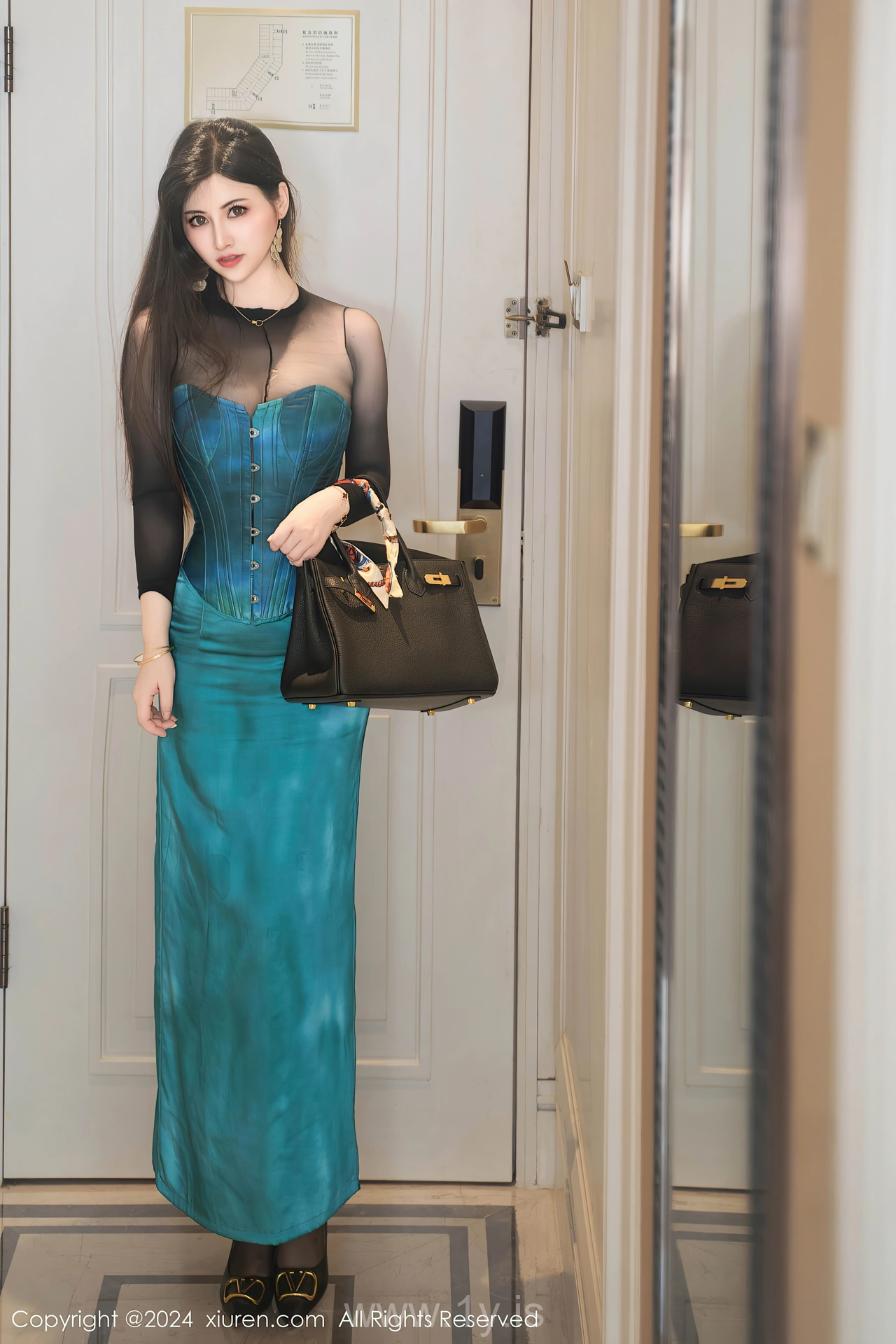 XIUREN(秀人网) No.9039 Nice-looking & Angelic Chinese Muse 诗诗kiki