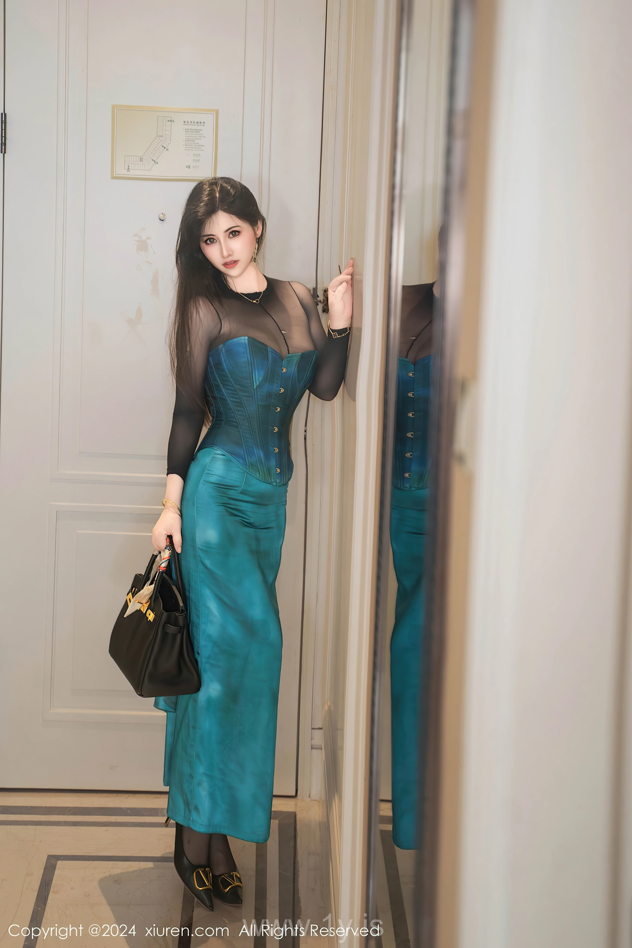 XIUREN(秀人网) No.9039 Nice-looking & Angelic Chinese Muse 诗诗kiki