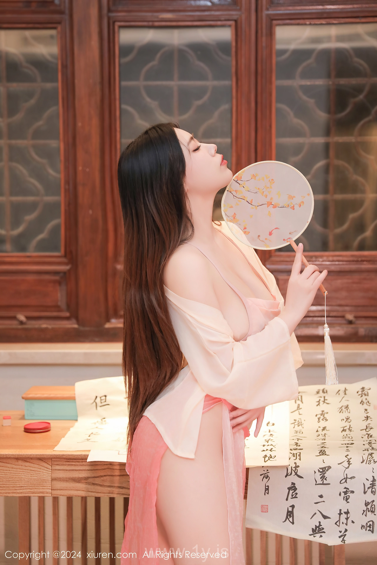 XIUREN(秀人网) No.9040 Good-looking & Adorable Chinese Maiden 蛋蛋宝