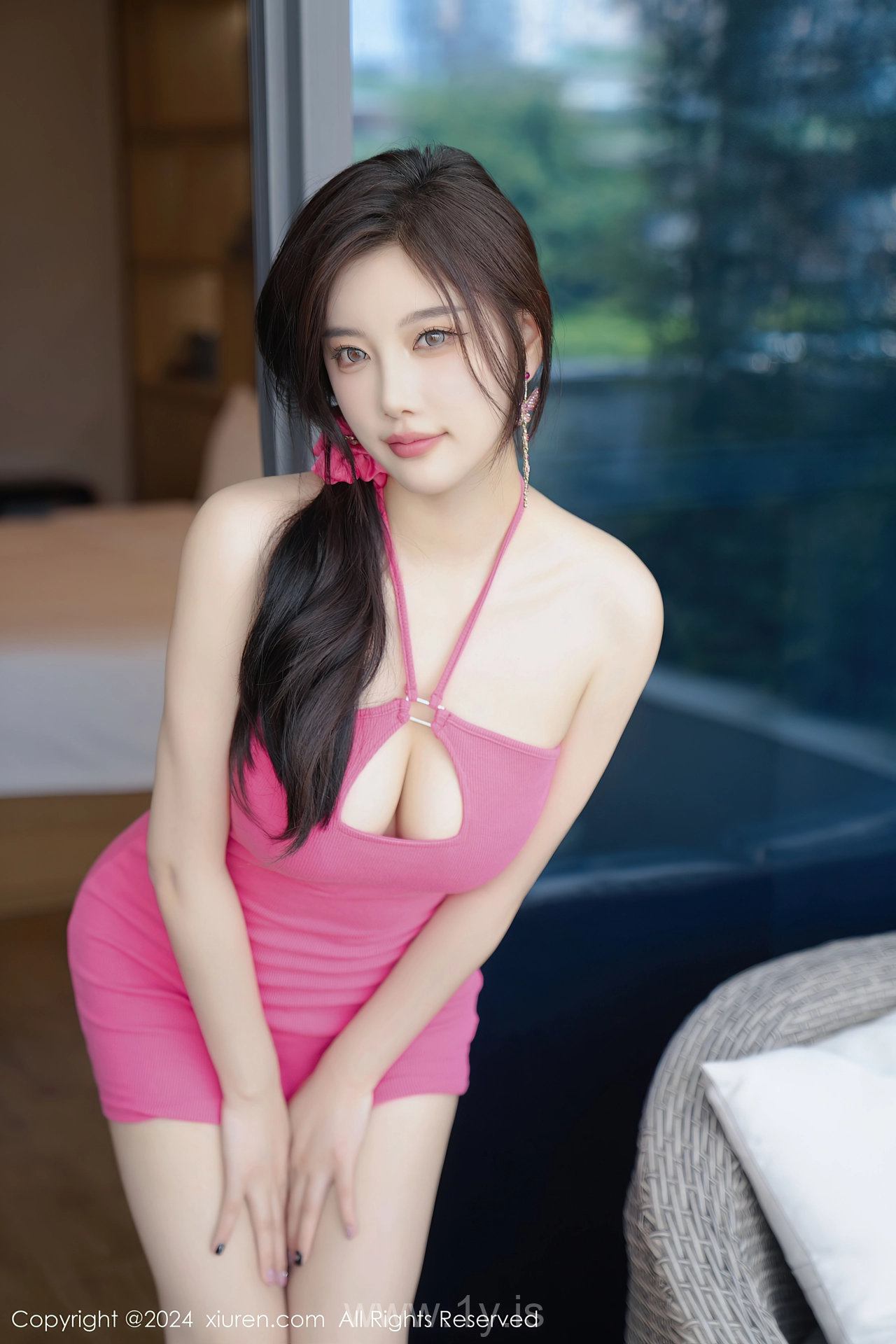 XIUREN(秀人网) No.9042 Glamorous Chinese Babe 杨晨晨Yome