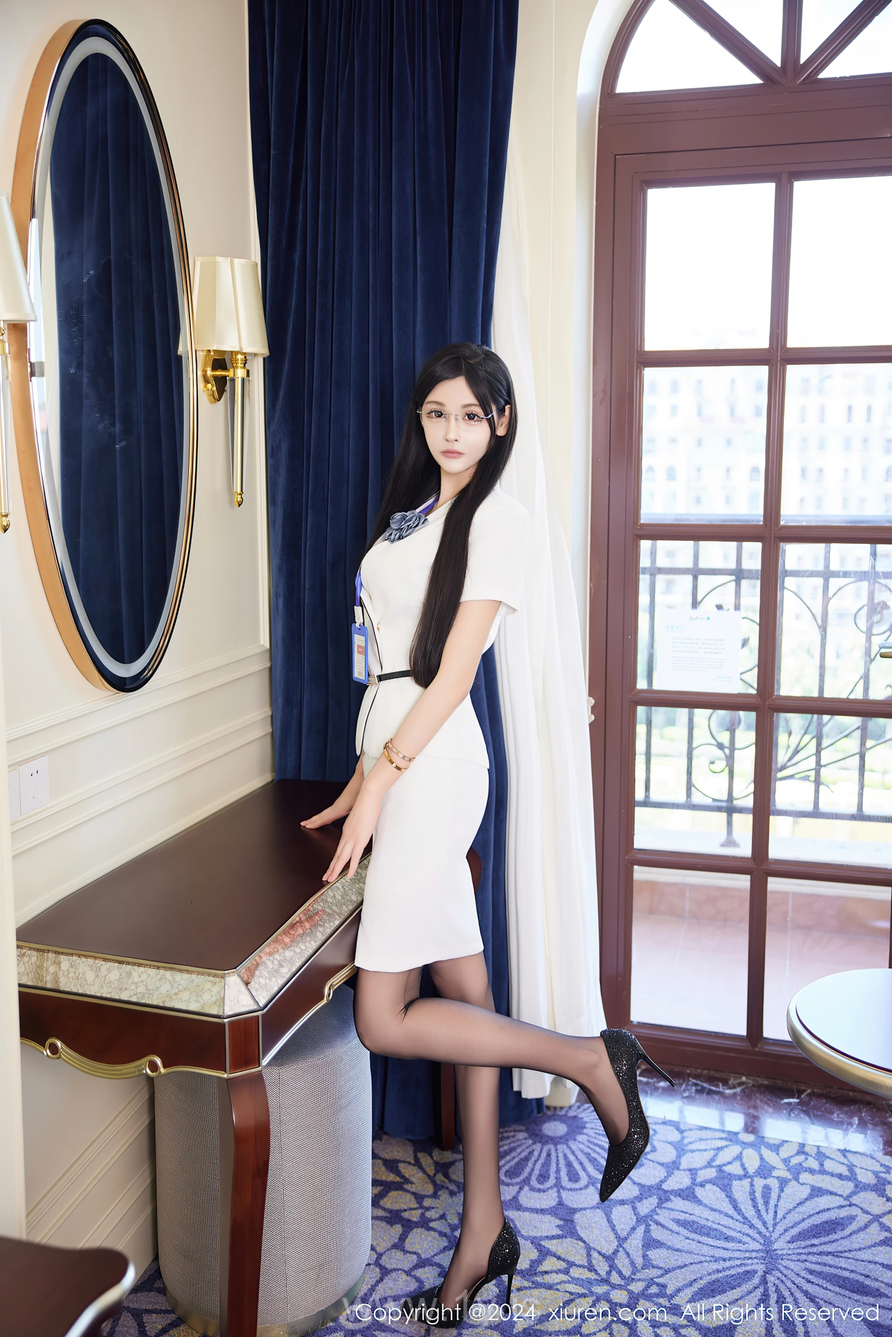 XIUREN(秀人网) No.9049 Shimmering Chinese Cougar 智恩baby