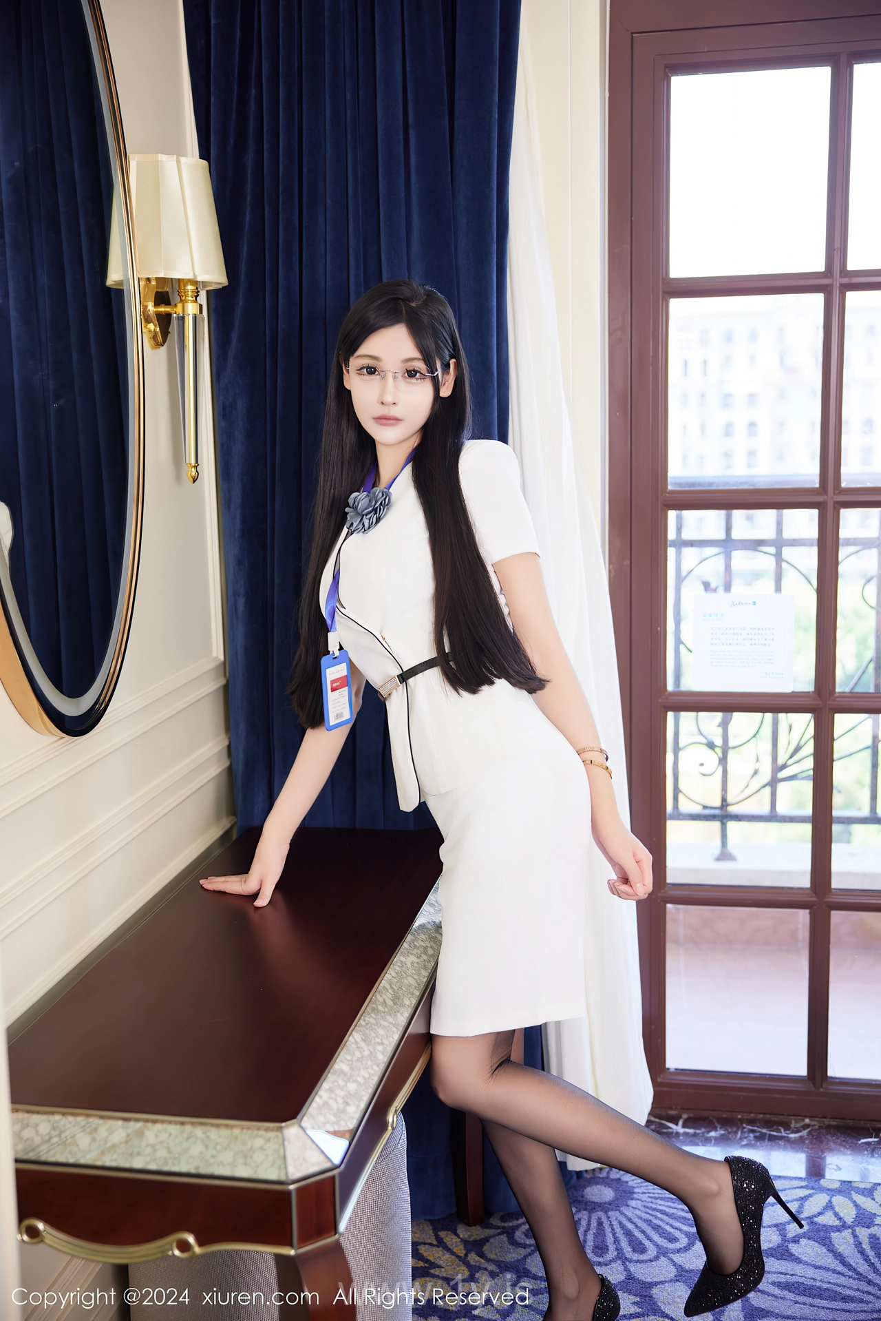 XIUREN(秀人网) No.9049 Shimmering Chinese Cougar 智恩baby