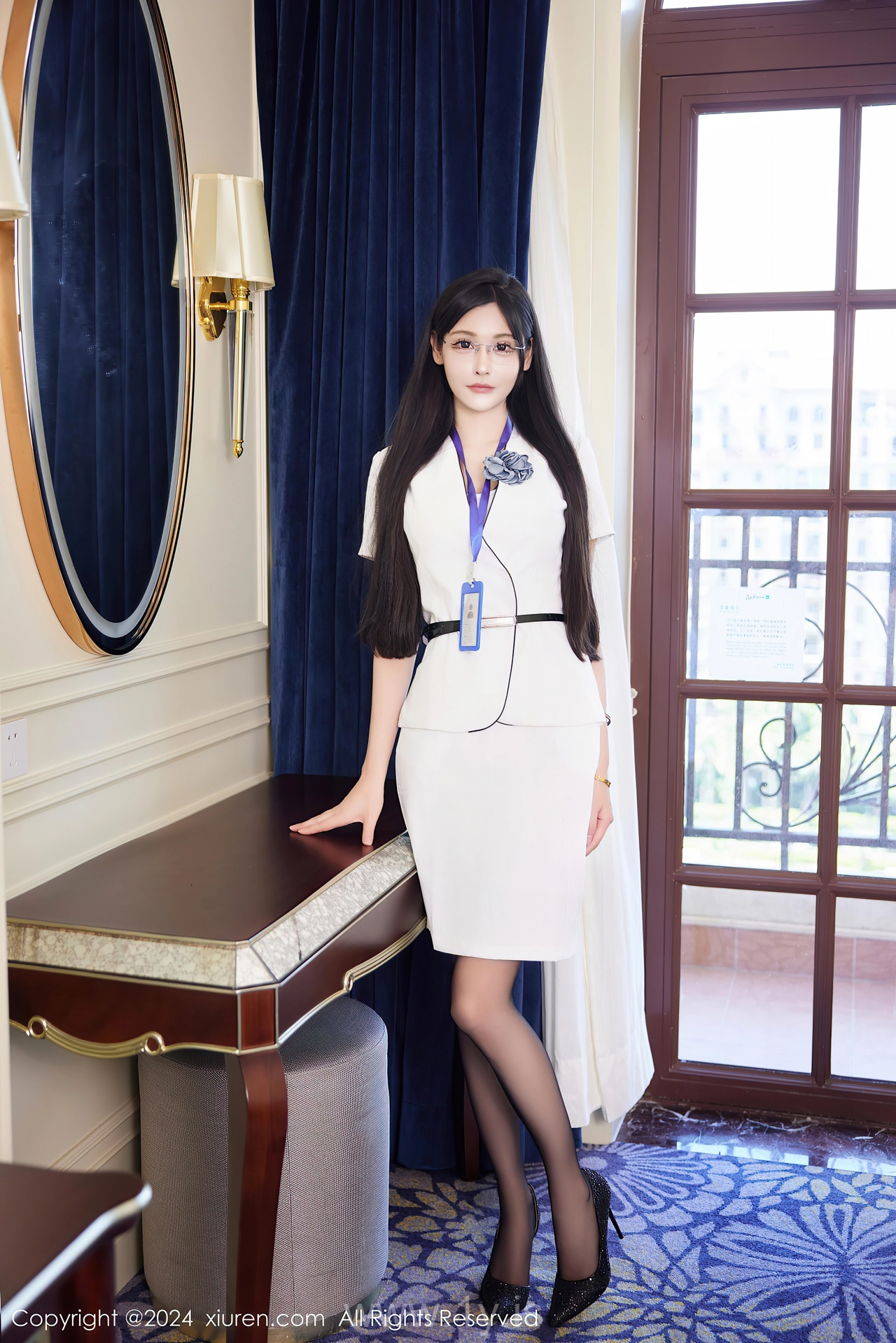 XIUREN(秀人网) No.9049 Shimmering Chinese Cougar 智恩baby