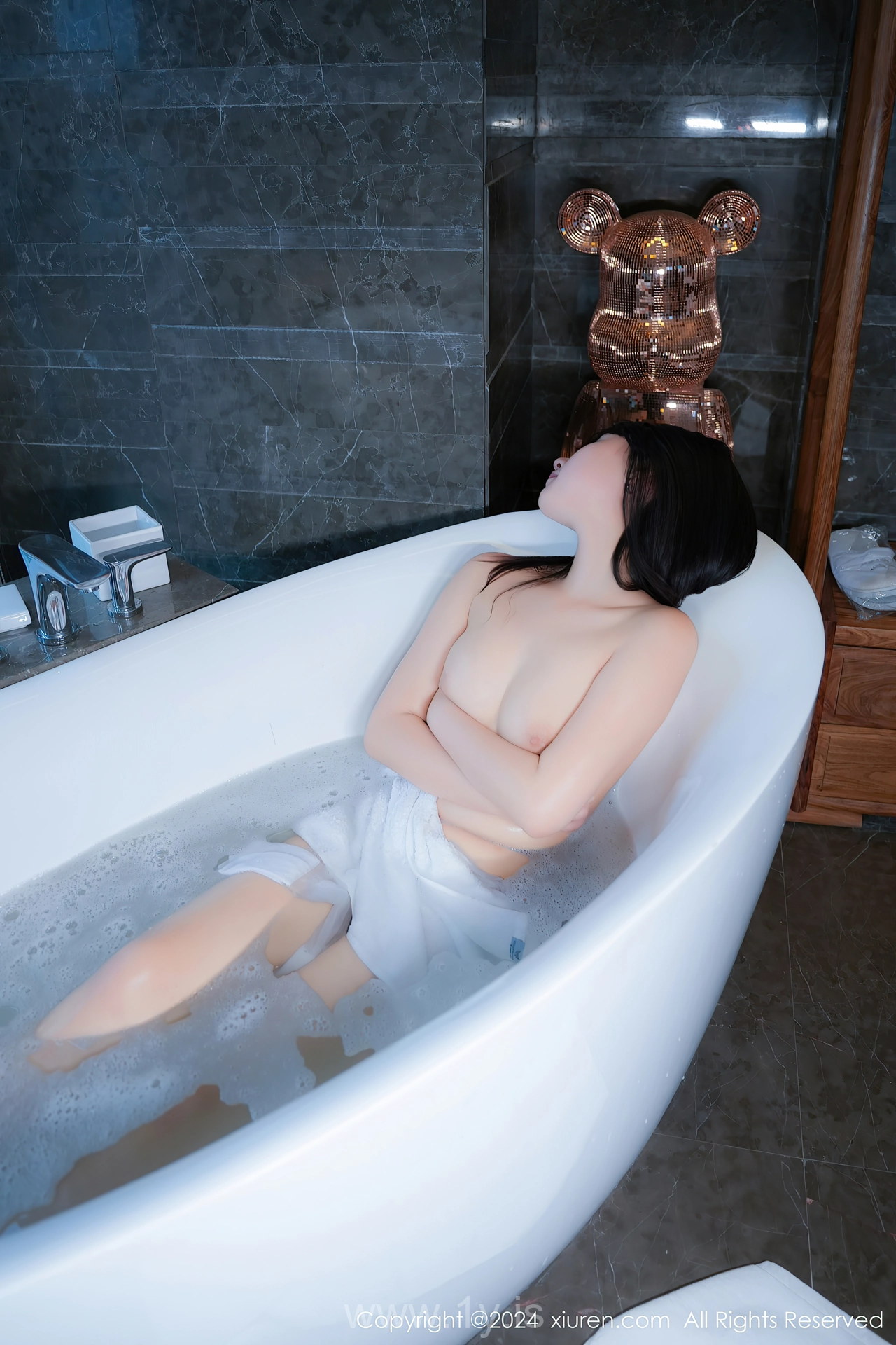 XIUREN(秀人网) No.9052 Charismatic Asian Diva 姚若兮vay