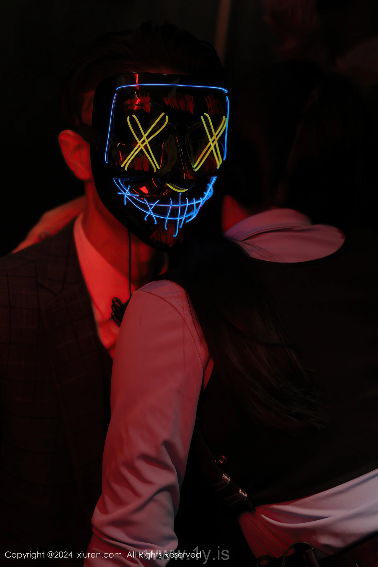 XIUREN(秀人网) No.9071 Enigmatic & Slender Chinese Enigma 麦田