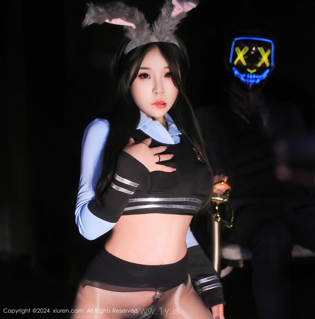 XIUREN(秀人网) No.9071 Enigmatic & Slender Chinese Enigma 麦田