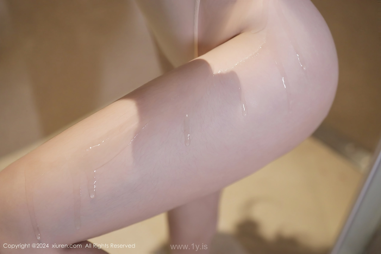 XIUREN(秀人网) No.9072 Irresistible & Fancy Asian Hottie 江露露