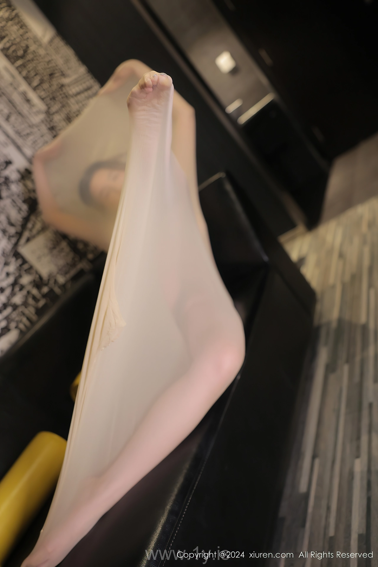 XIUREN(秀人网) No.9073 Slim & Voluptuous Chinese Teen 袁圆