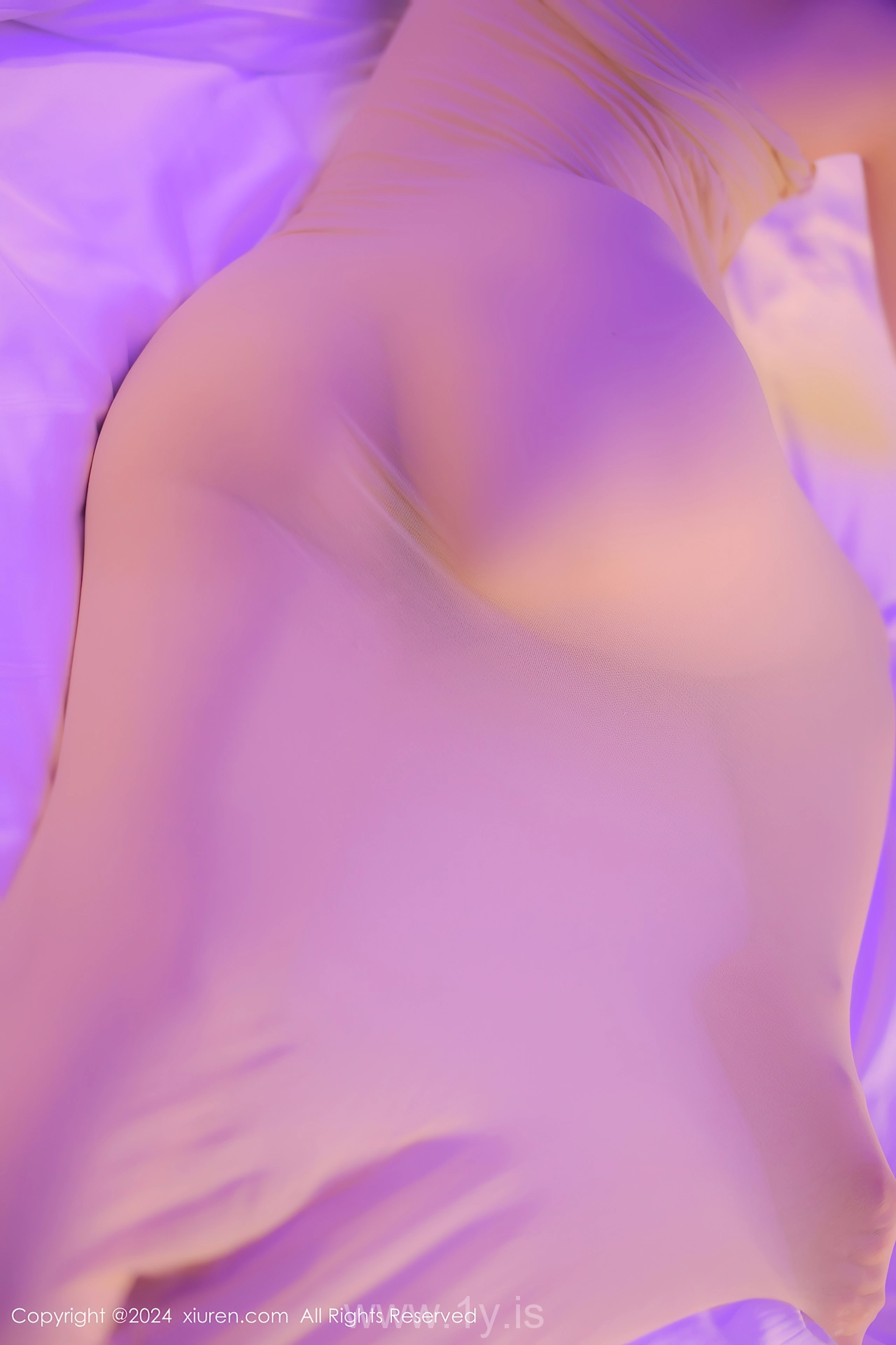 XIUREN(秀人网) No.9073 Slim & Voluptuous Chinese Teen 袁圆