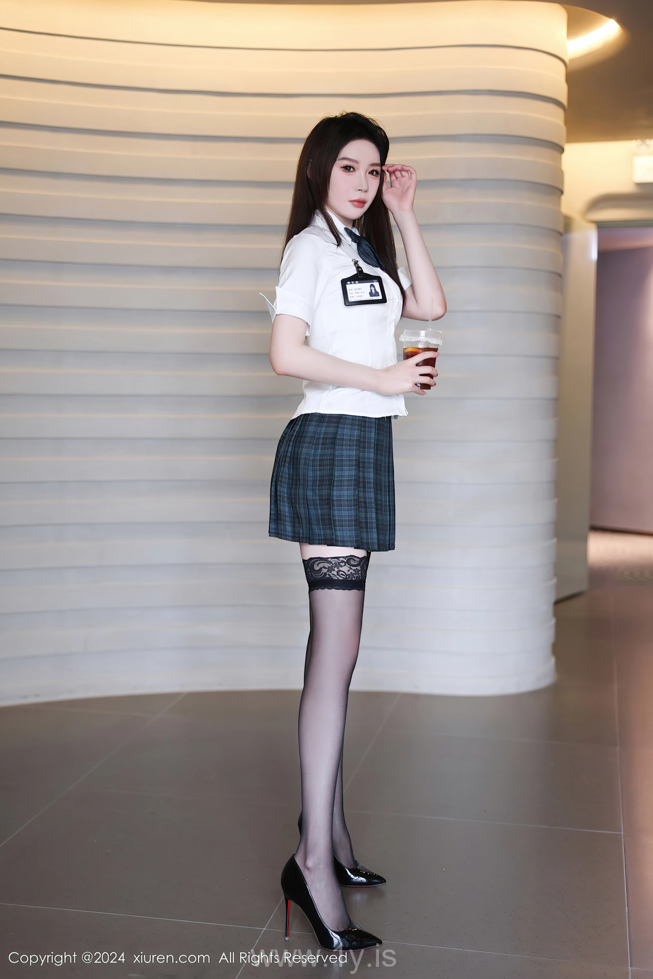 XIUREN(秀人网) No.9074 Intriguing & Trendy Chinese Angel 梦心玥