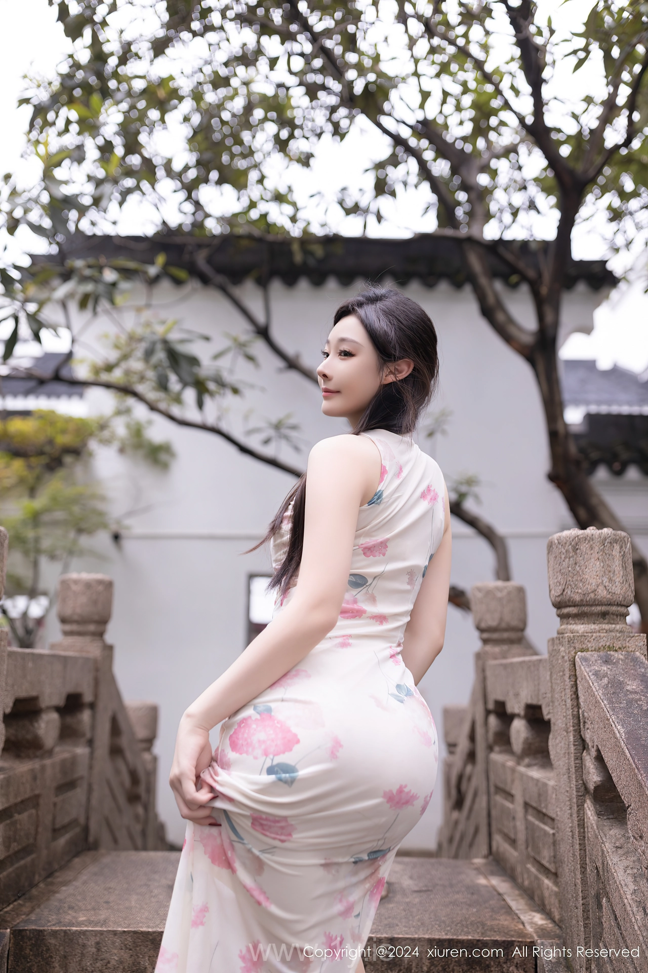 XIUREN(秀人网) No.9087 Seductive & Graceful Chinese Belle 小逗逗