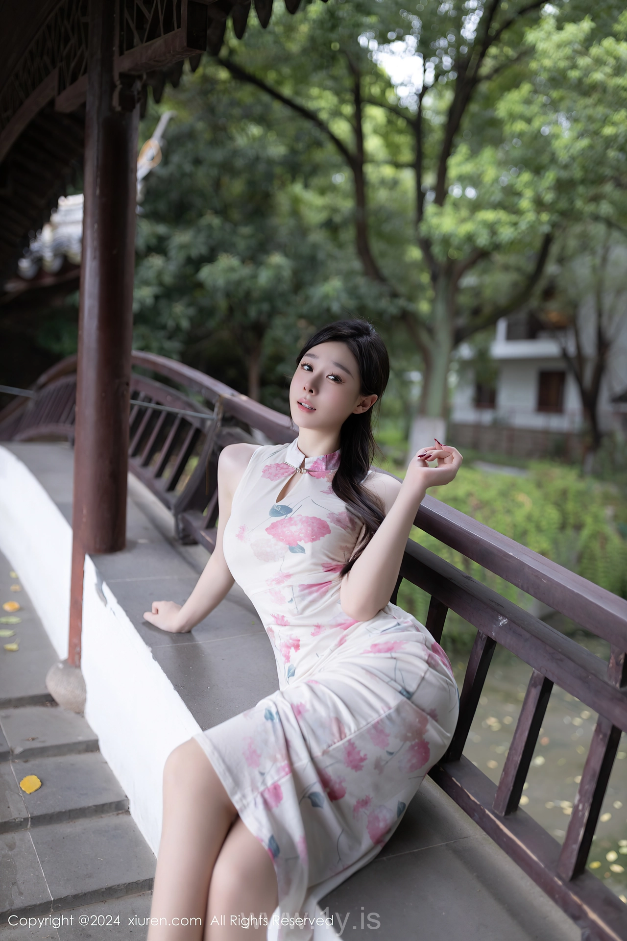 XIUREN(秀人网) No.9087 Seductive & Graceful Chinese Belle 小逗逗