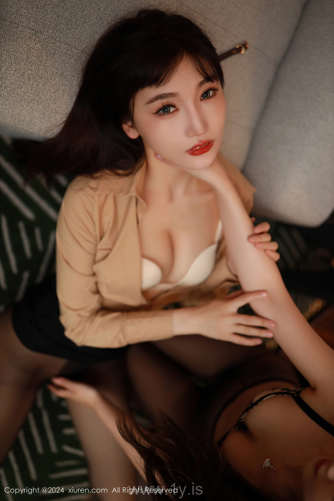 XIUREN(秀人网) No.9088 Nice-looking & Fair Asian Cutie 陆萱萱