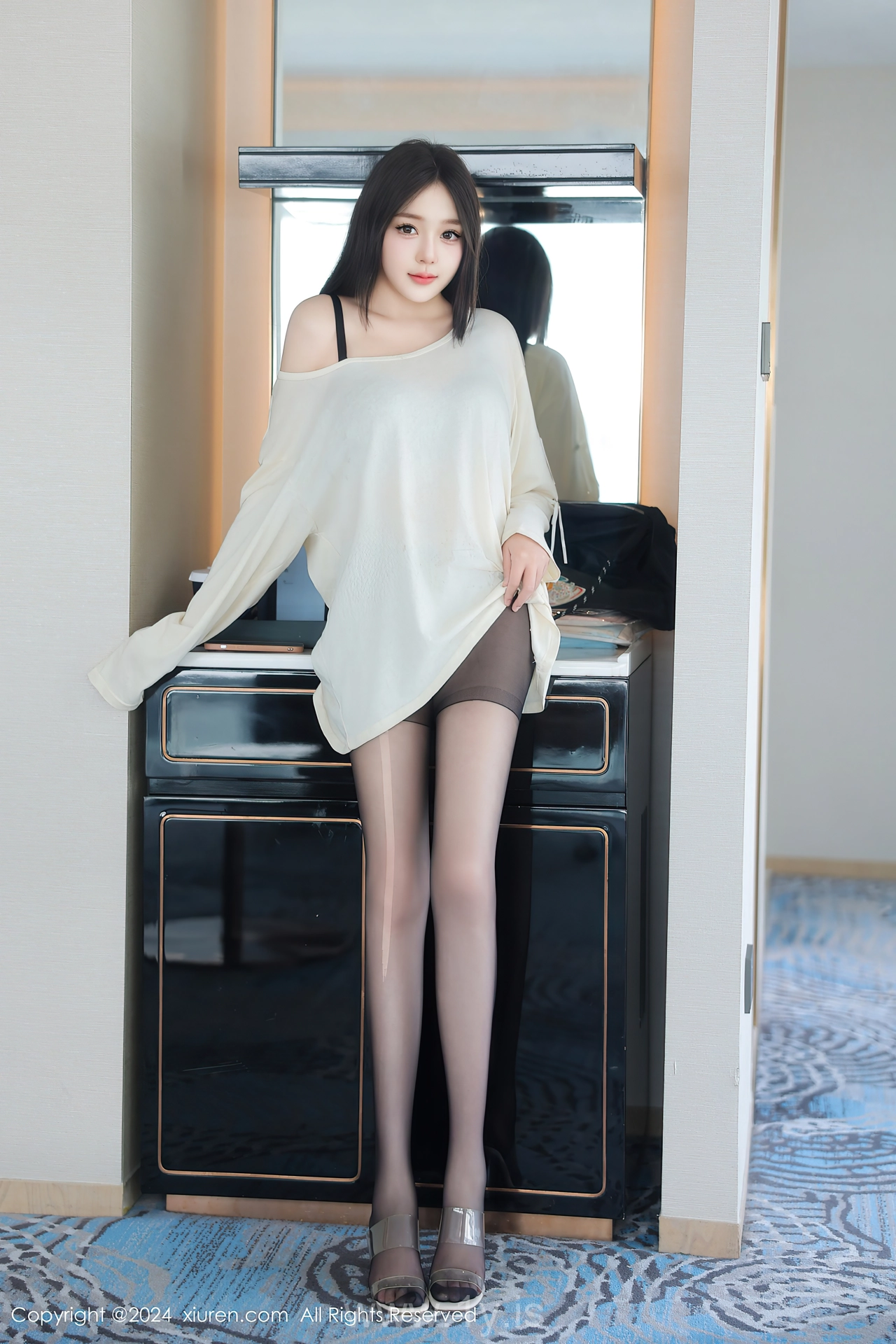 XIUREN(秀人网) No.9089 Captivating Asian Femme fatale 柚柚小奶瓶