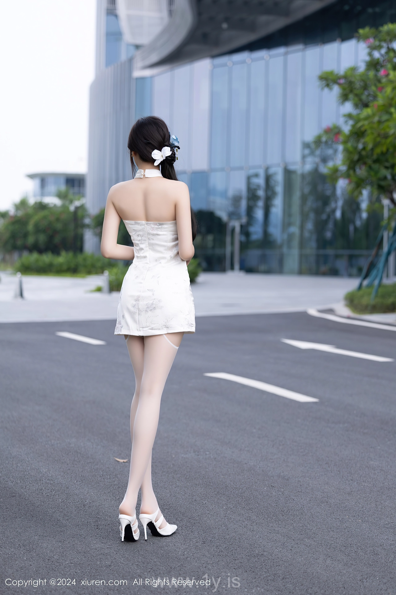 XIUREN(秀人网) No.9101 Good-looking Chinese Siren 徐莉芝Booty