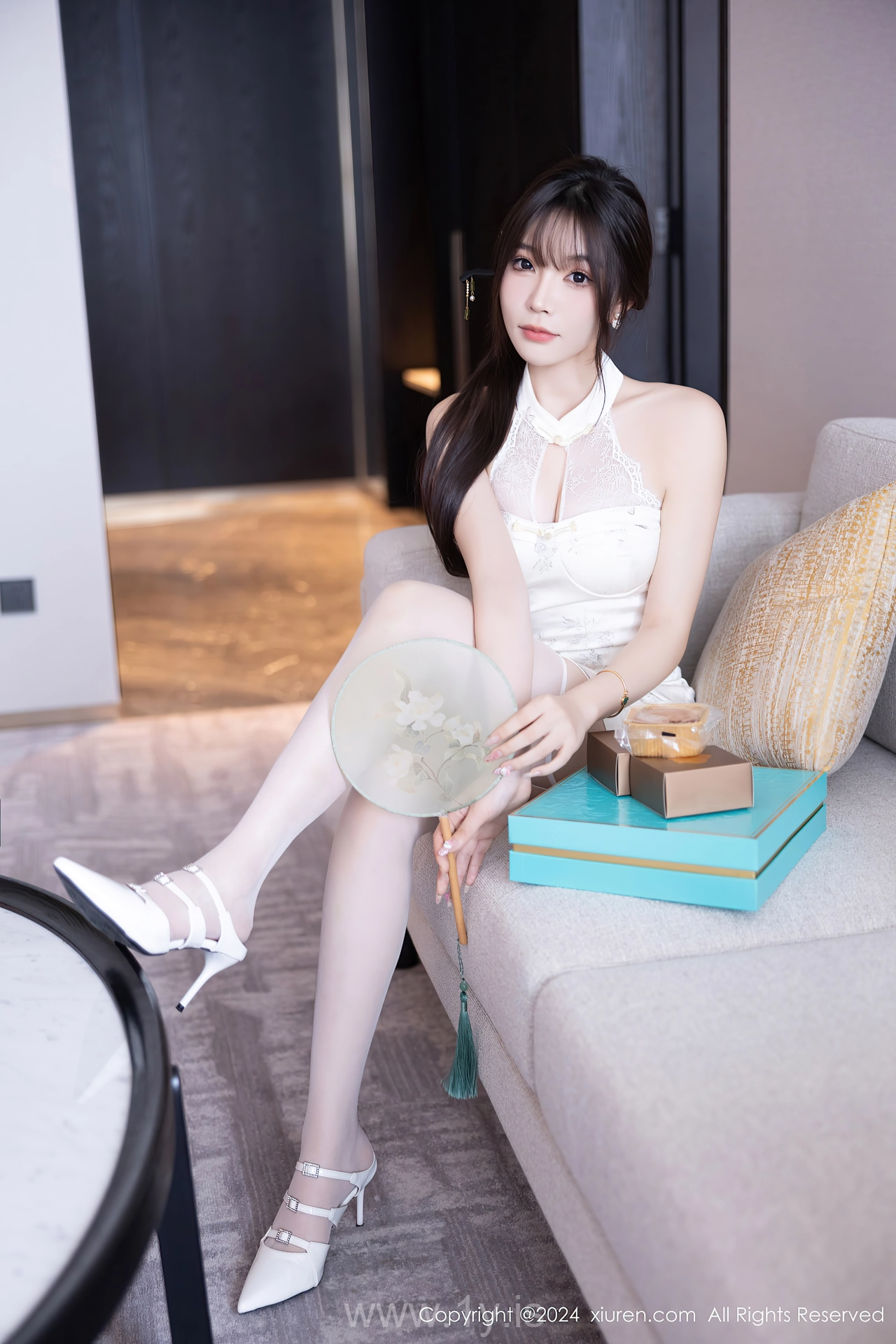 XIUREN(秀人网) No.9101 Good-looking Chinese Siren 徐莉芝Booty