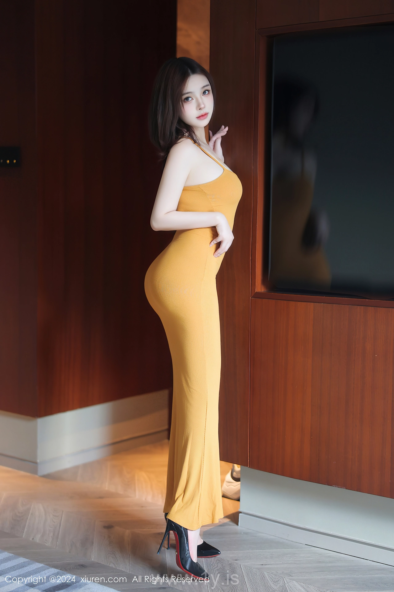 XIUREN(秀人网) No.9103 Fashionable Asian Femme fatale 麻布学妹