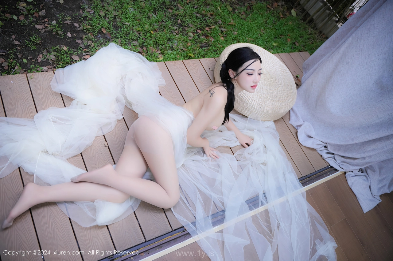 XIUREN(秀人网) No.9105 Good-looking Asian Muse 妙可可Cheese