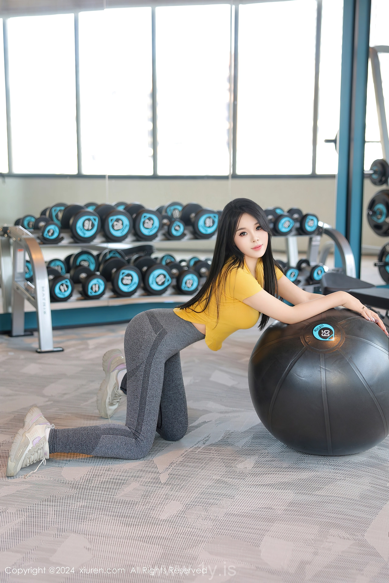 XIUREN(秀人网) No.9117 Dazzling & Decent Asian Belle 麦田