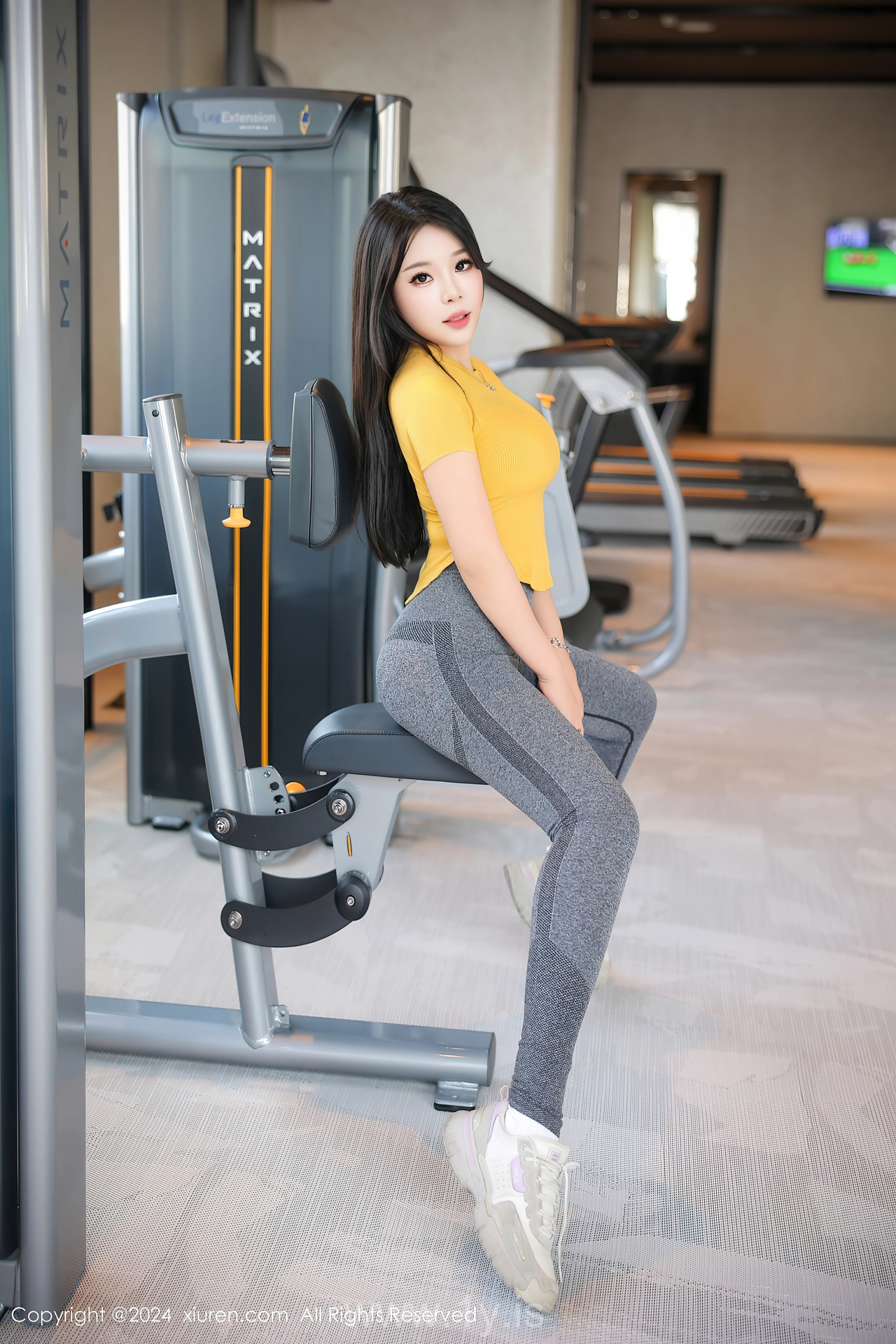 XIUREN(秀人网) No.9117 Dazzling & Decent Asian Belle 麦田