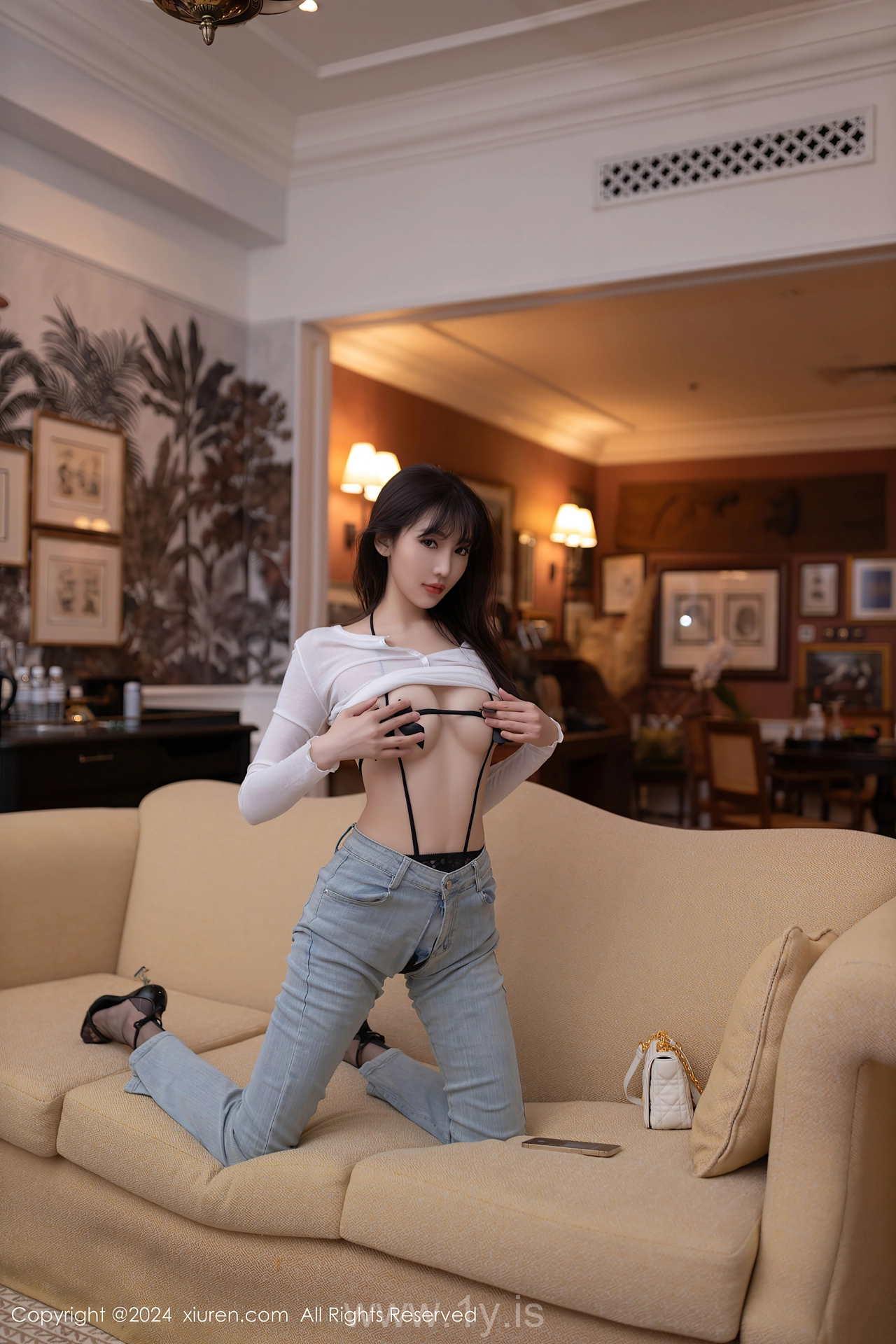 XIUREN(秀人网) No.9118 Seductive & Delicate Chinese Women 陆萱萱