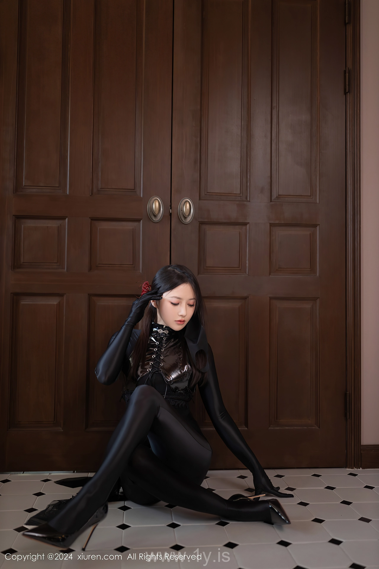 XIUREN(秀人网) No.9125 Alluring & Flawless Asian Teen 鱼子酱Fish