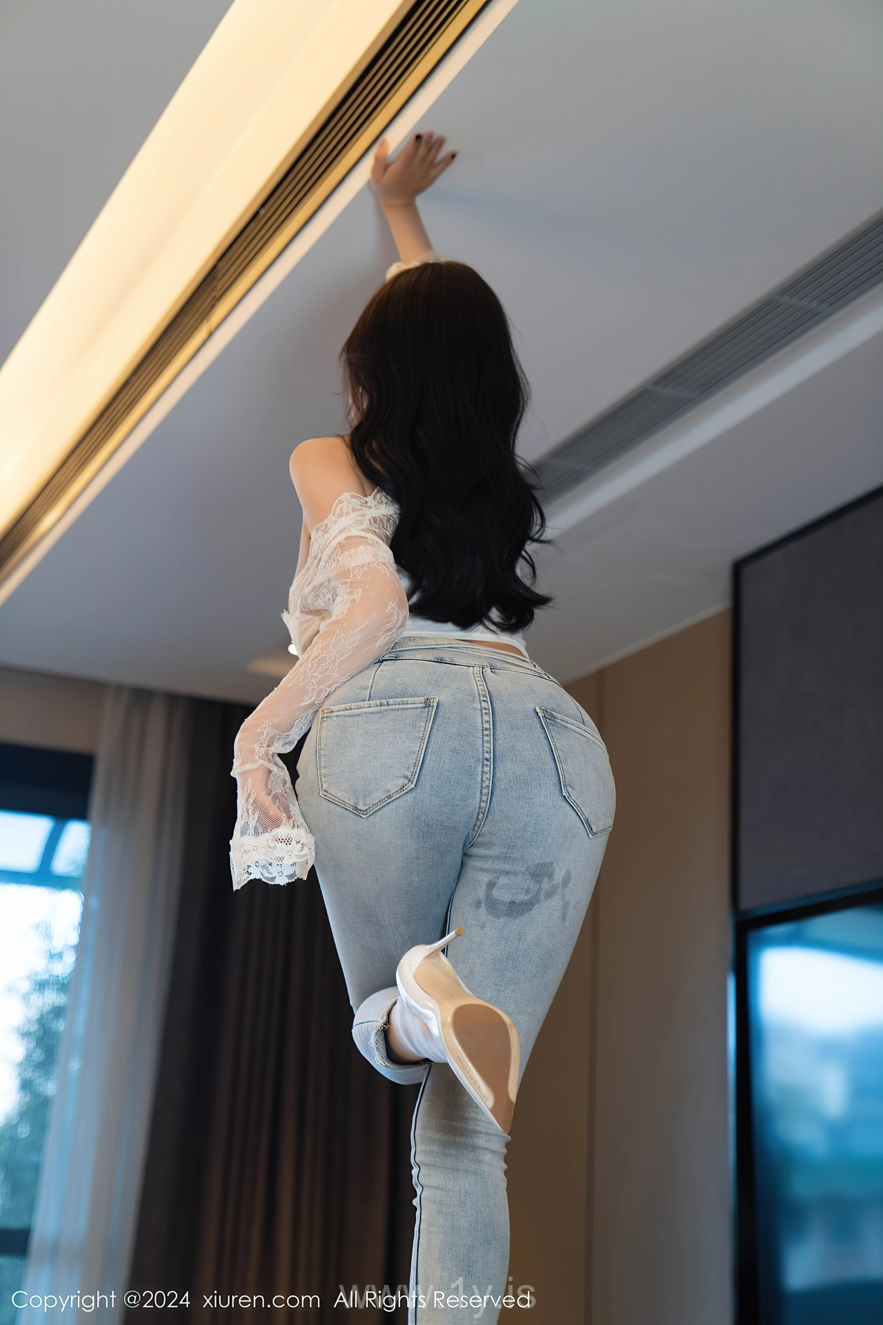 XIUREN(秀人网) No.9140 Well Done & Enchanting Chinese Women 杨晨晨Yome