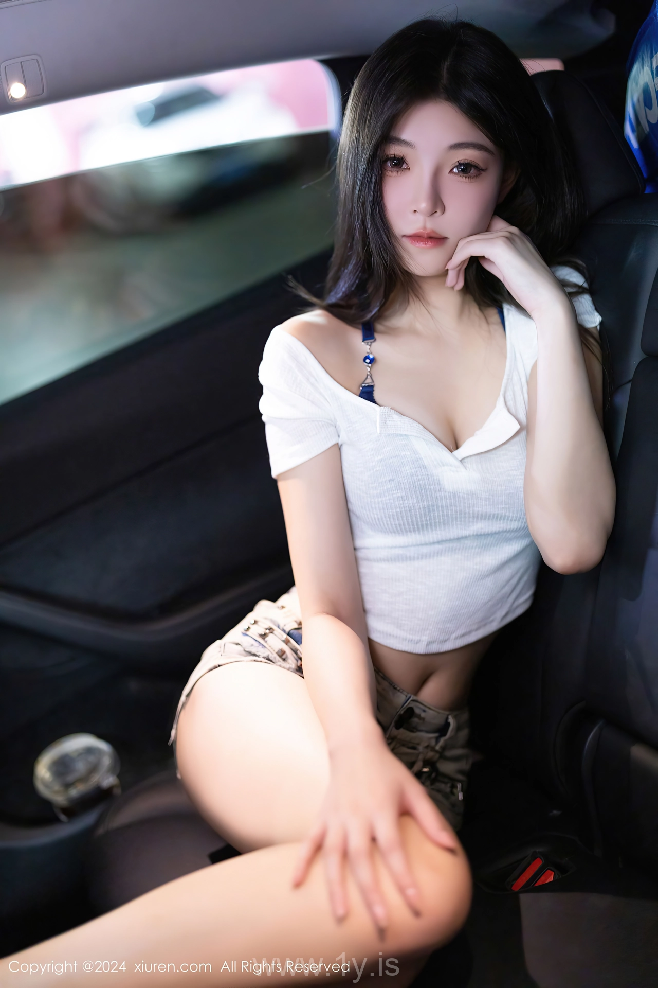 XIUREN(秀人网) No.9141 Cute Chinese Muse 初梦瑶