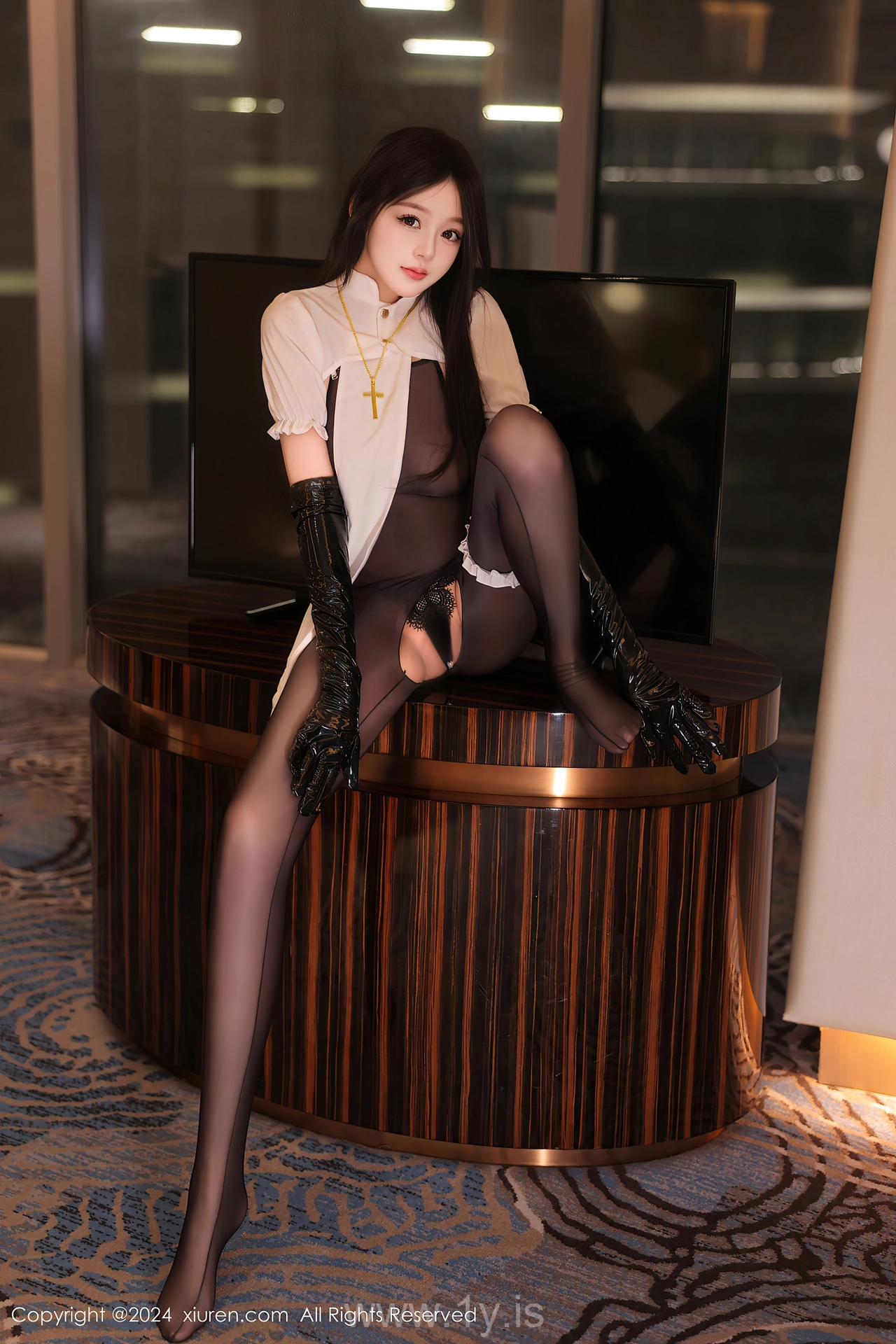 XIUREN(秀人网) No.9152 Stunning Asian Maiden 柚柚小奶瓶