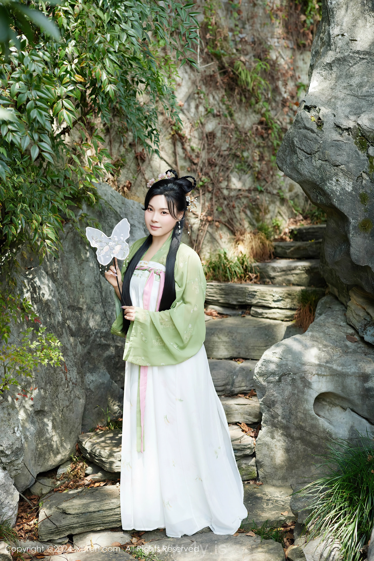 XIUREN(秀人网) No.9162 Fancy & Charming Chinese Sweetheart 麦田