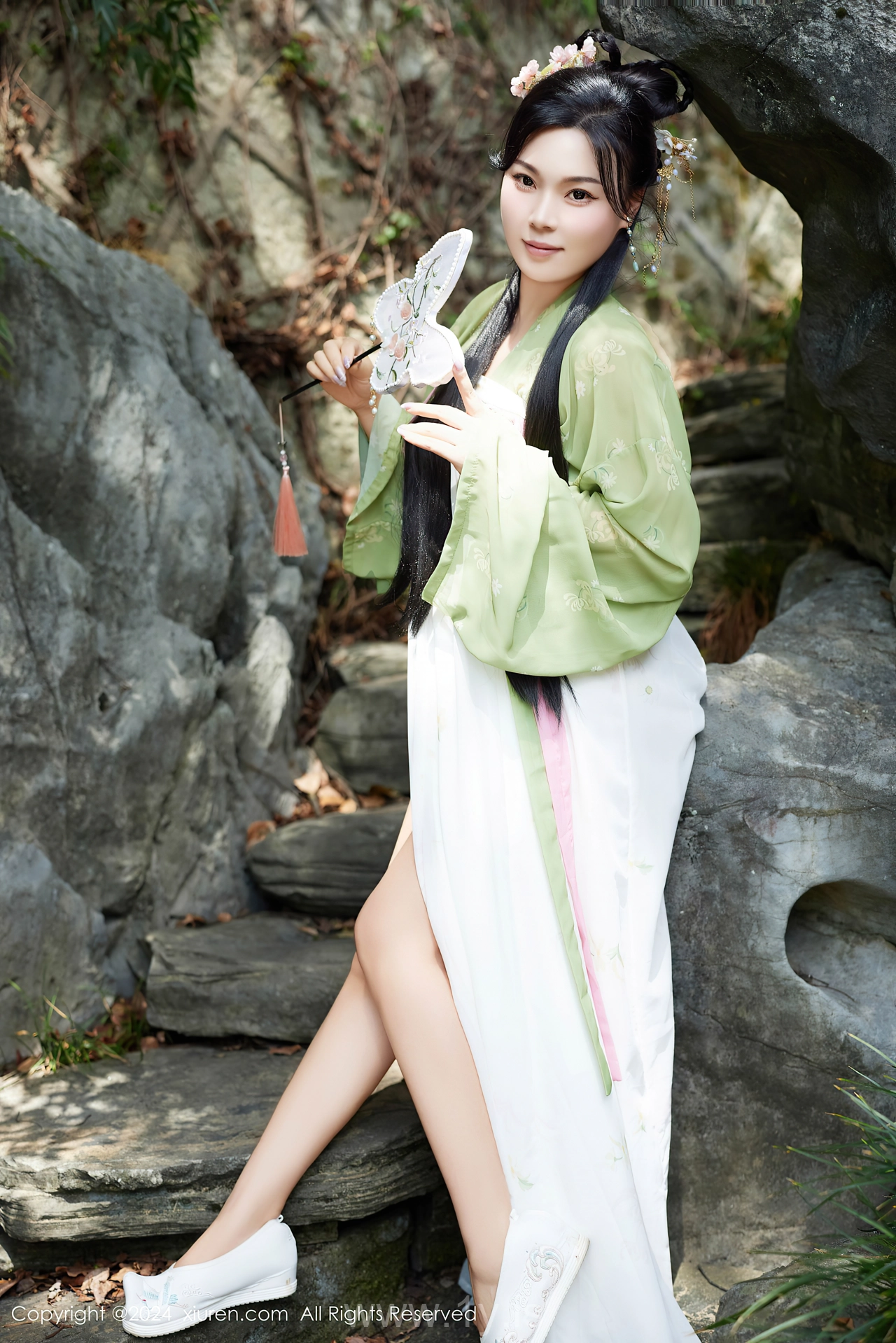 XIUREN(秀人网) No.9162 Fancy & Charming Chinese Sweetheart 麦田