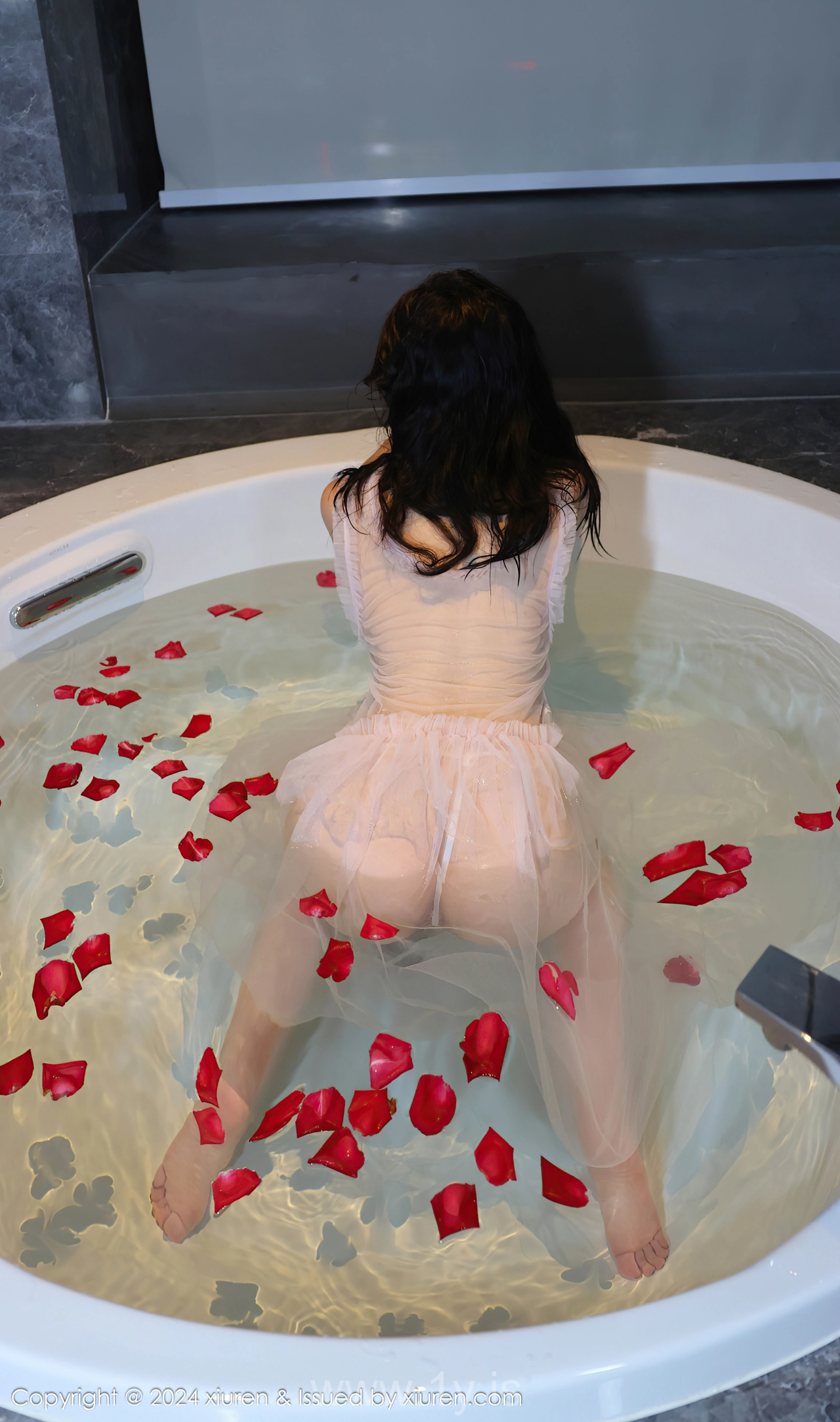 XIUREN(秀人网) No.9164 Enchanting Asian Peri 小薯条nienie