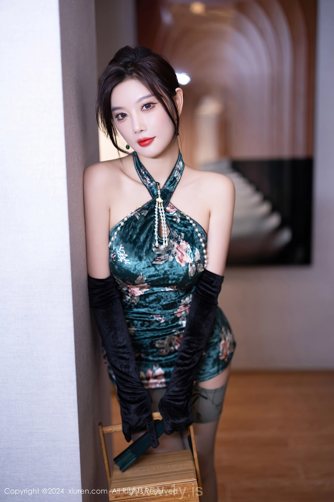 XIUREN(秀人网) No.9165 Flawless Asian Mature Princess 杨晨晨Yome