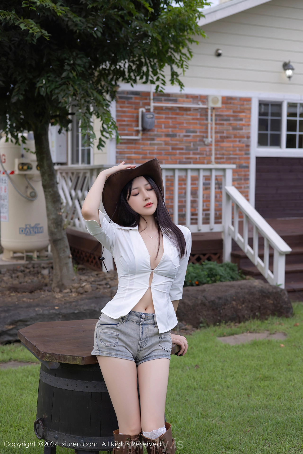 XIUREN(秀人网) No.9166 Decent Asian Jewel 鱼子酱Fish