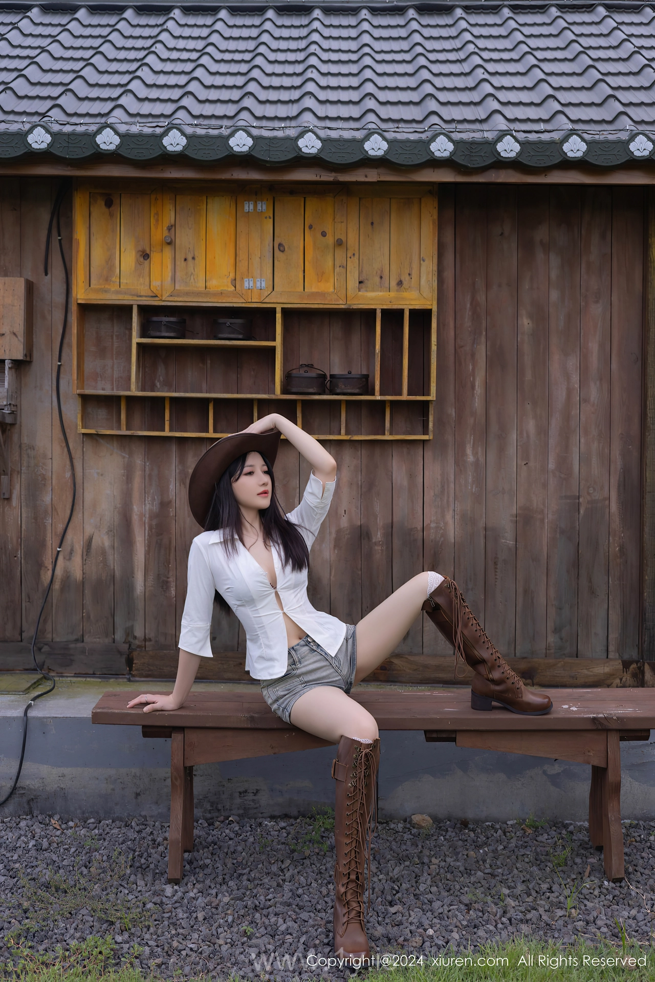 XIUREN(秀人网) No.9166 Decent Asian Jewel 鱼子酱Fish